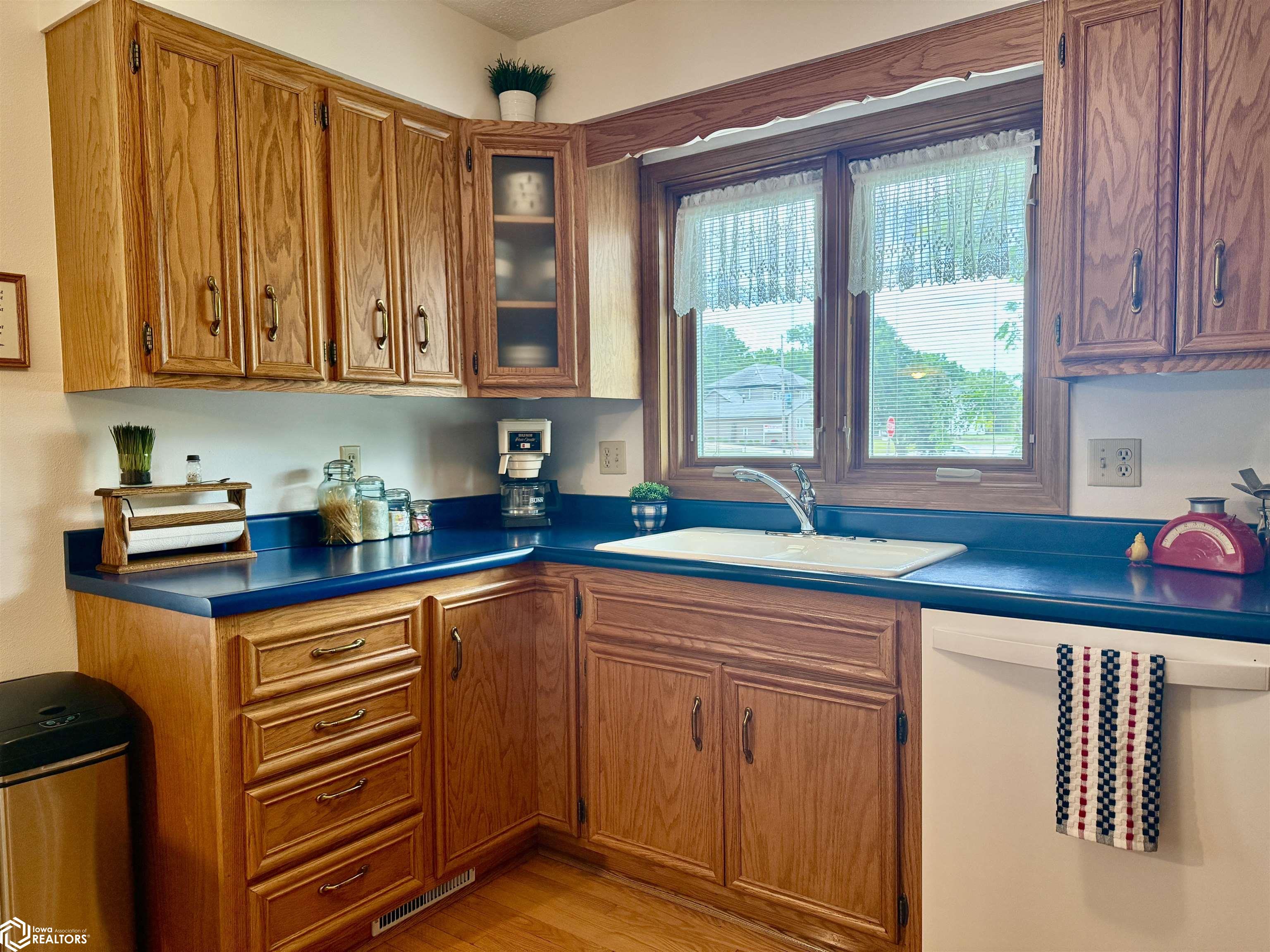 300 N Sumner Avenue, Creston, Iowa image 17