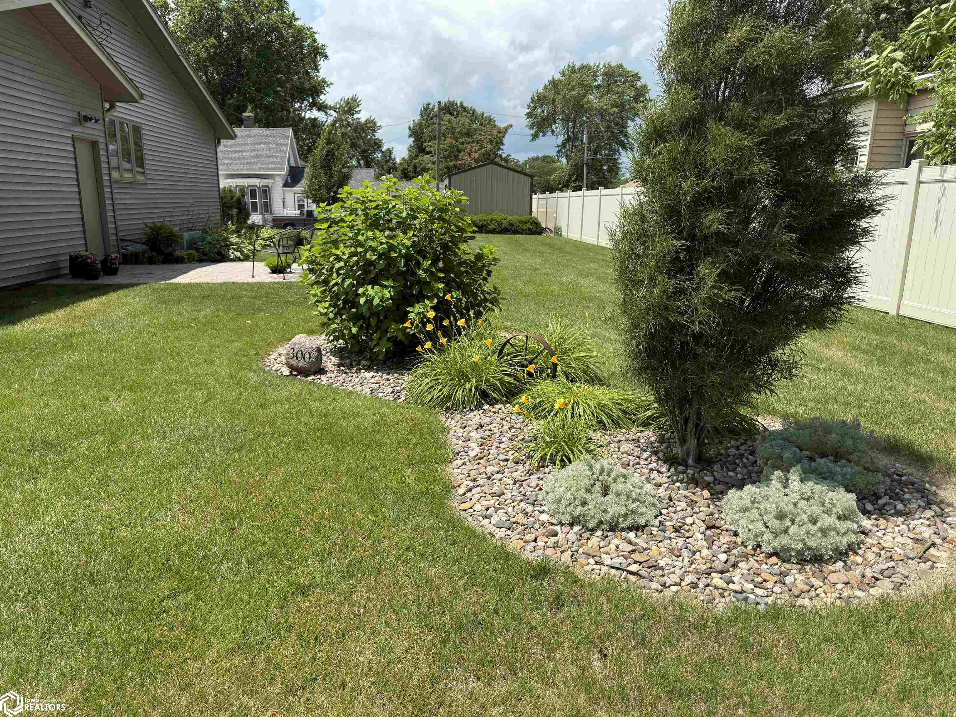 300 N Sumner Avenue, Creston, Iowa image 3
