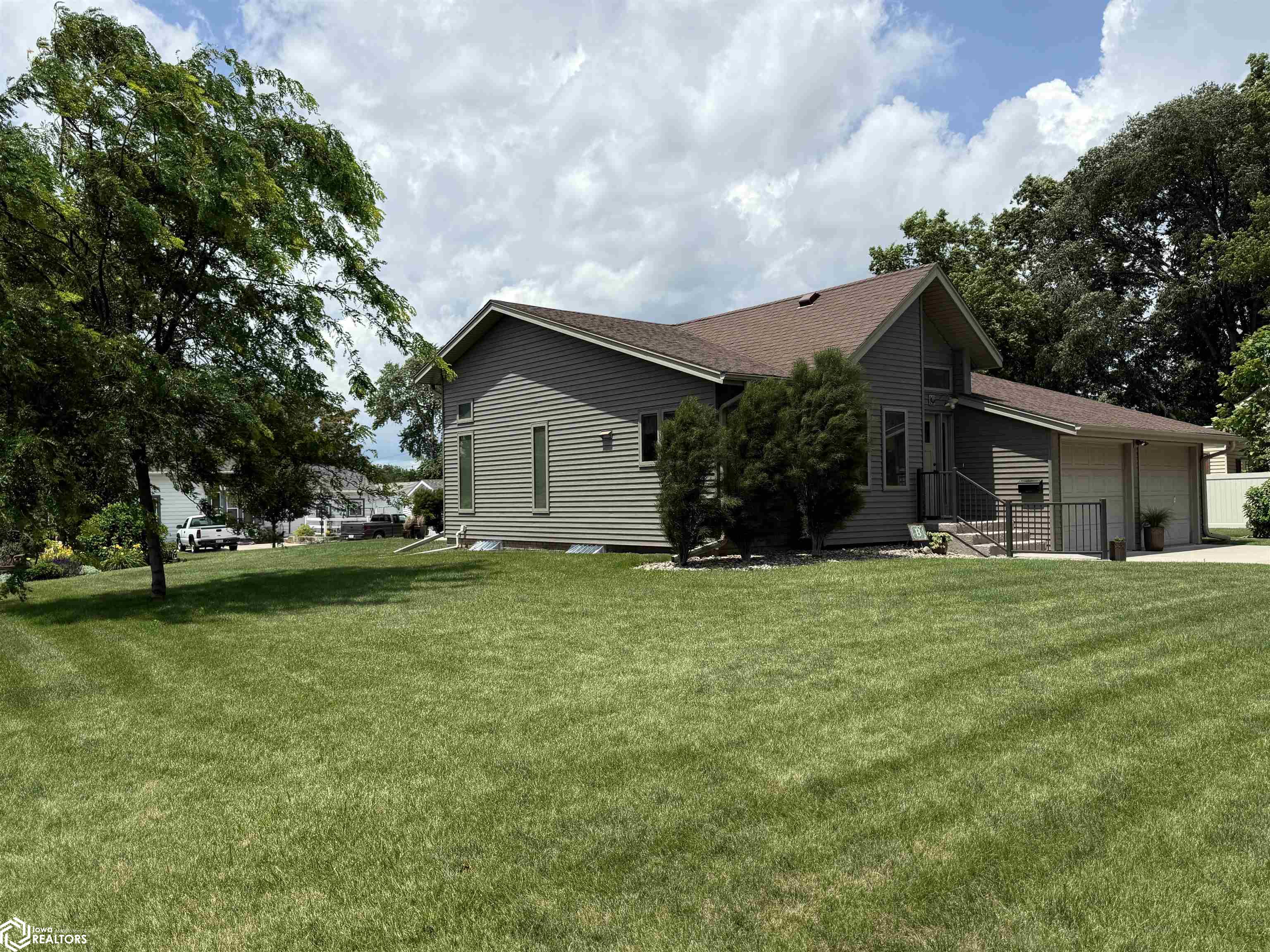 300 N Sumner Avenue, Creston, Iowa image 5