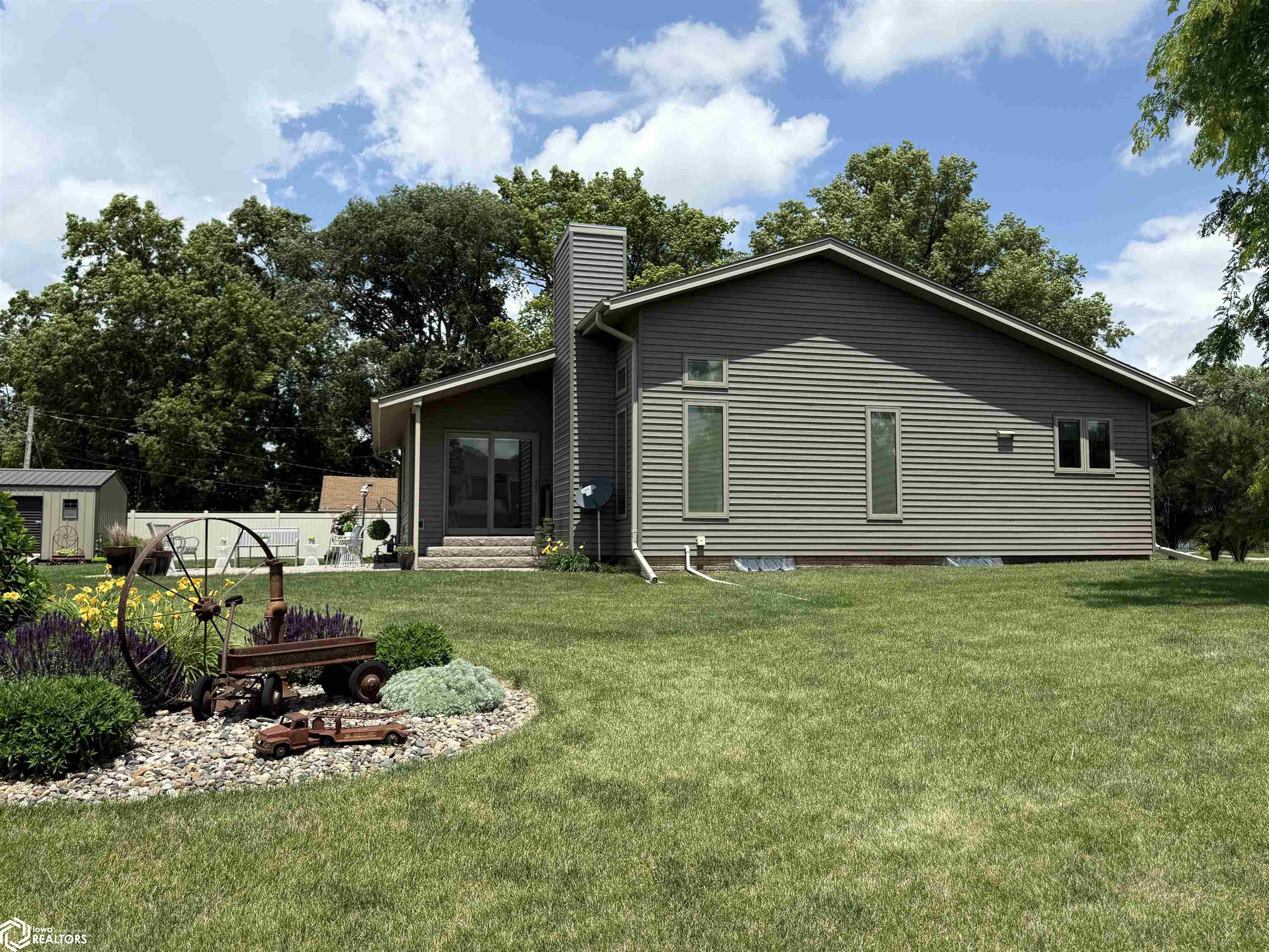300 N Sumner Avenue, Creston, Iowa image 7