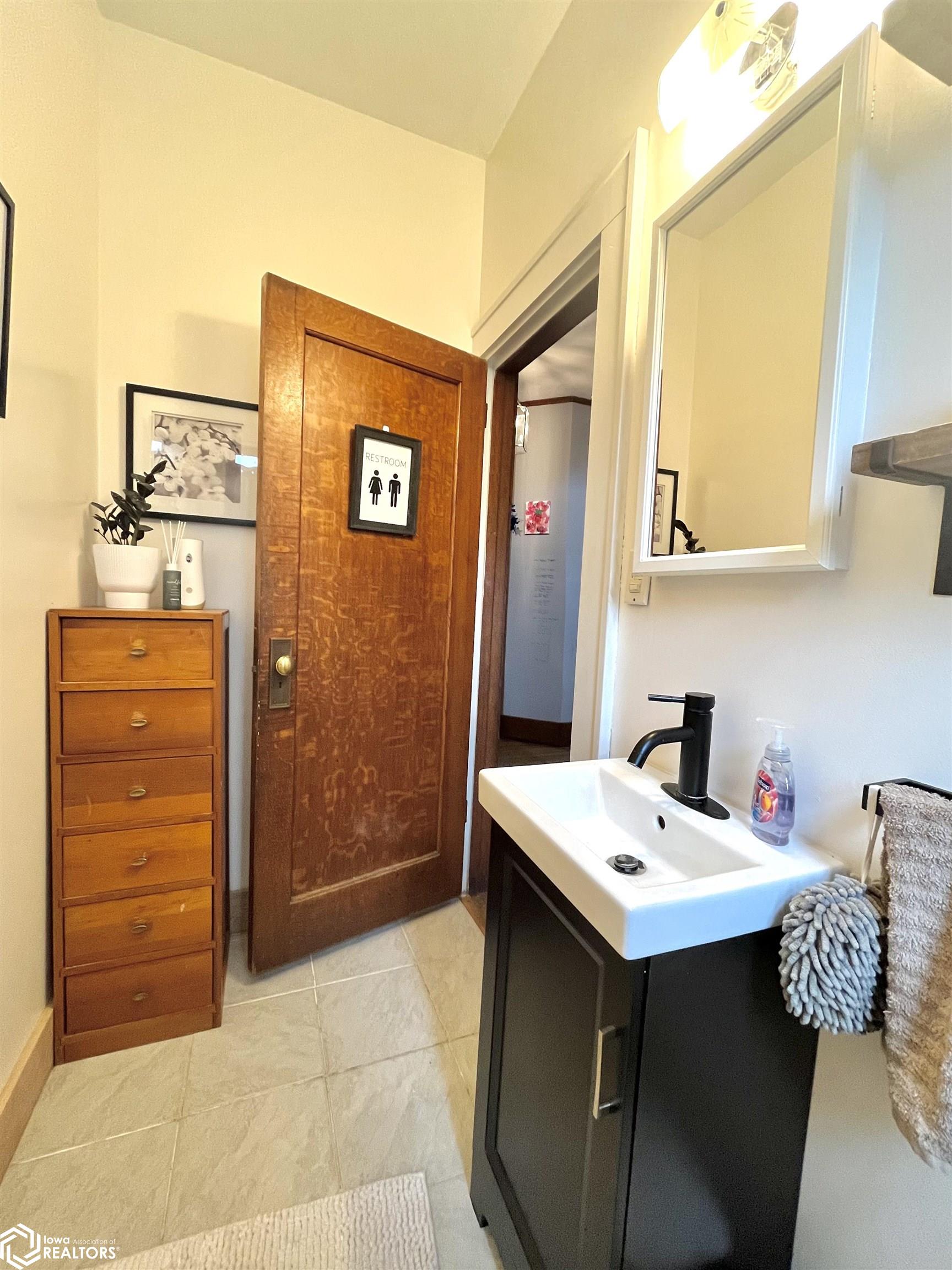 906 Locust Street, Atlantic, Iowa image 27