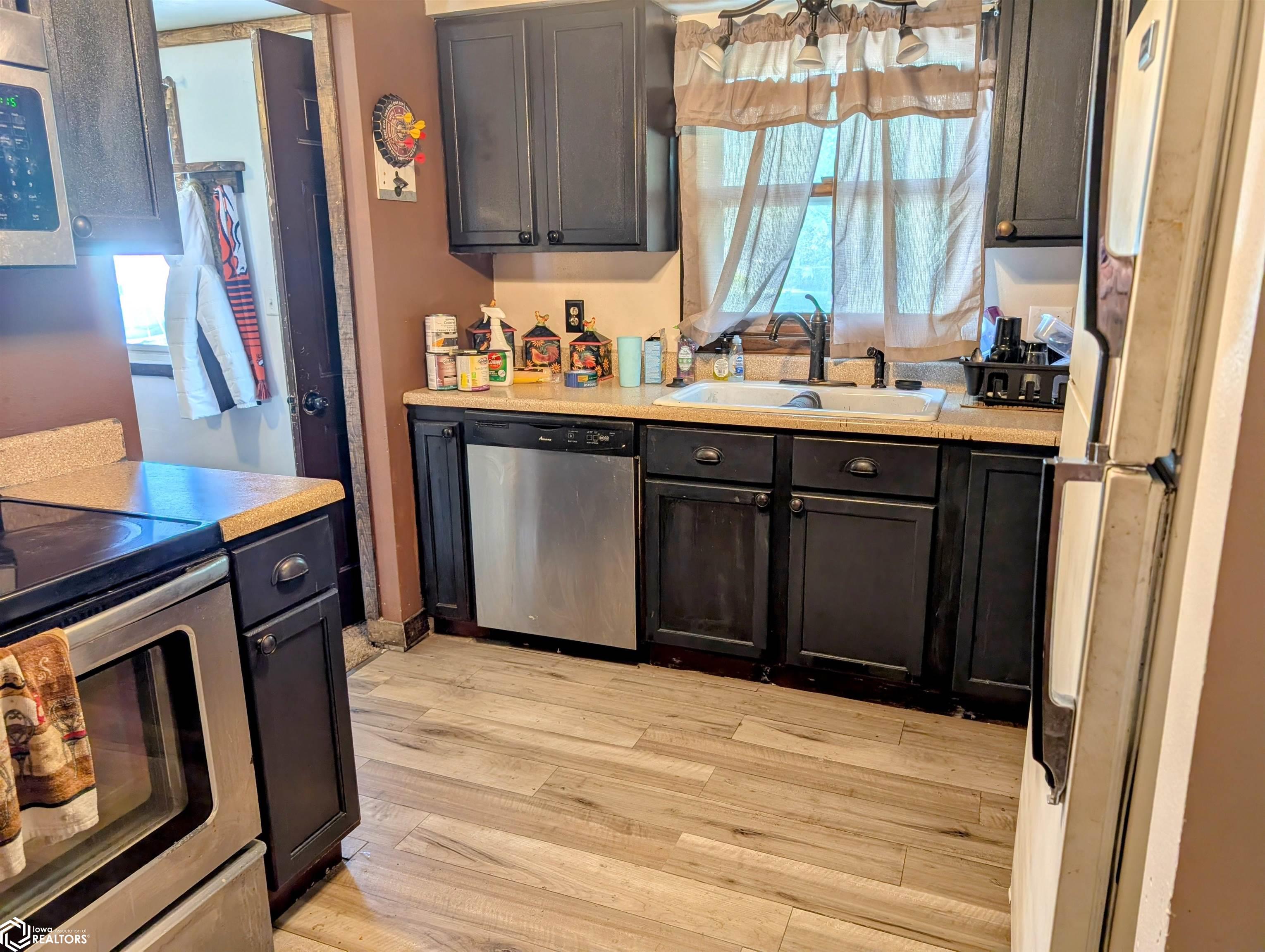 802 N Bergdahl Circle, Mount Pleasant, Iowa image 12