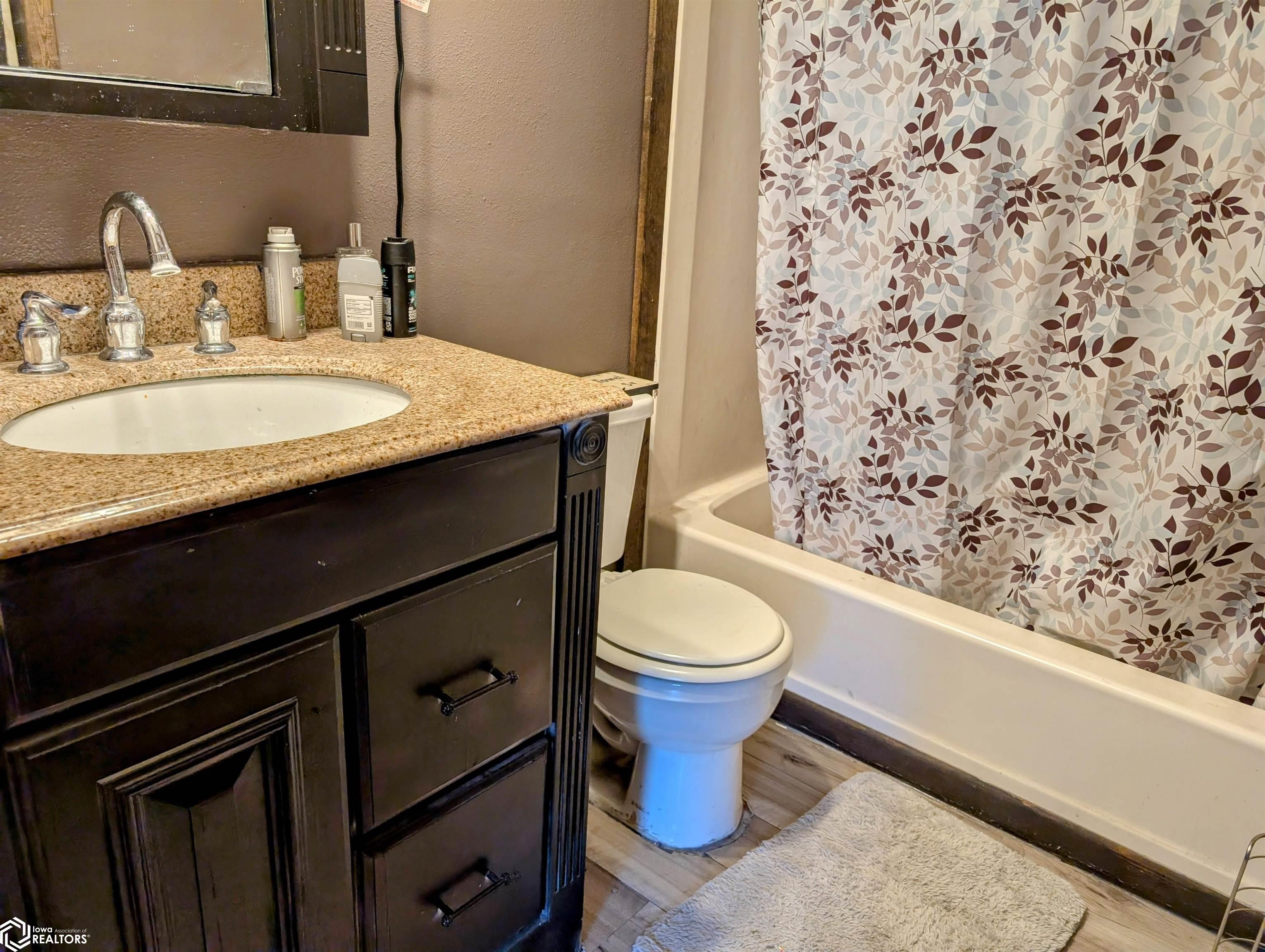 802 N Bergdahl Circle, Mount Pleasant, Iowa image 14
