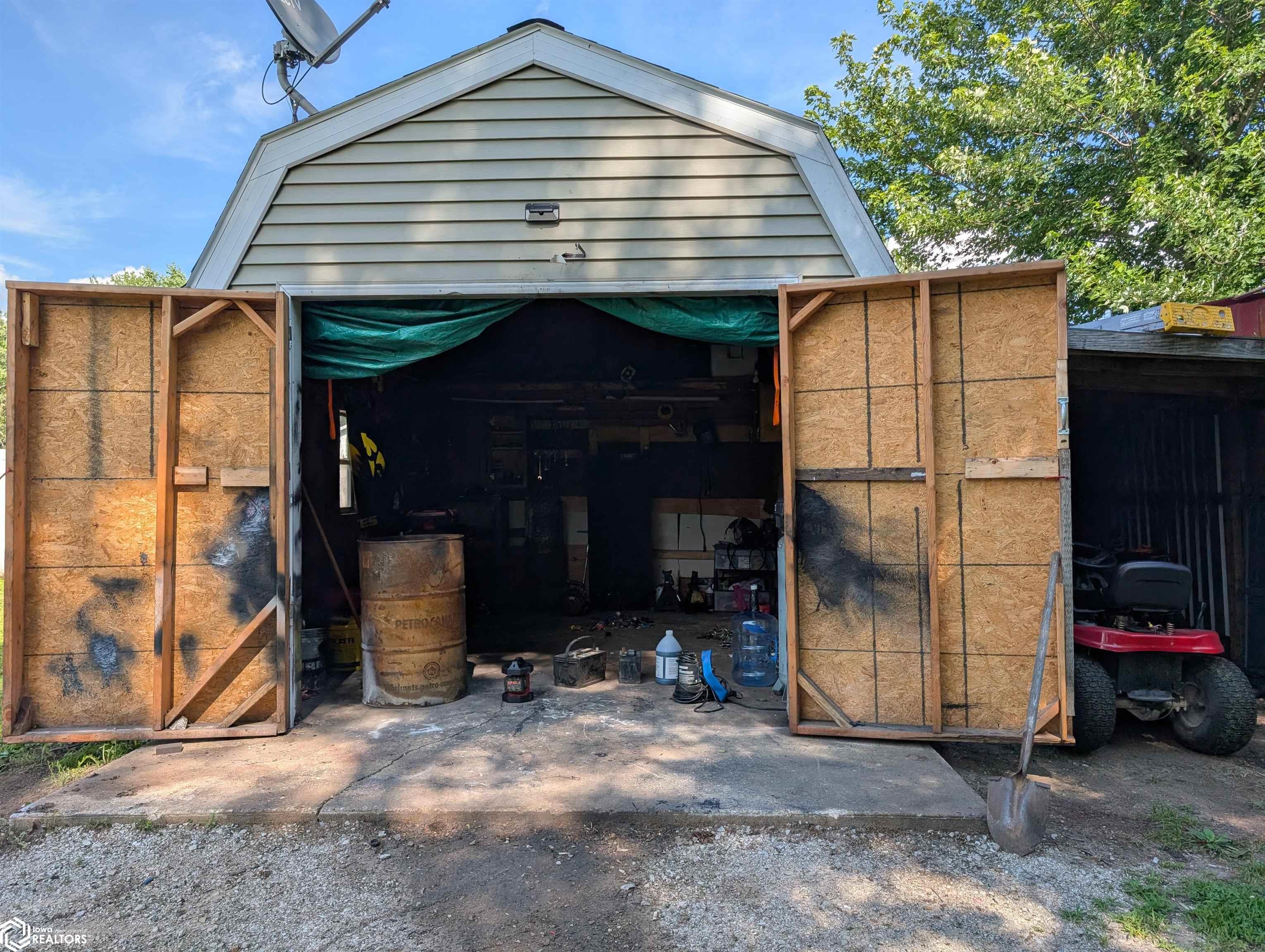 802 N Bergdahl Circle, Mount Pleasant, Iowa image 30