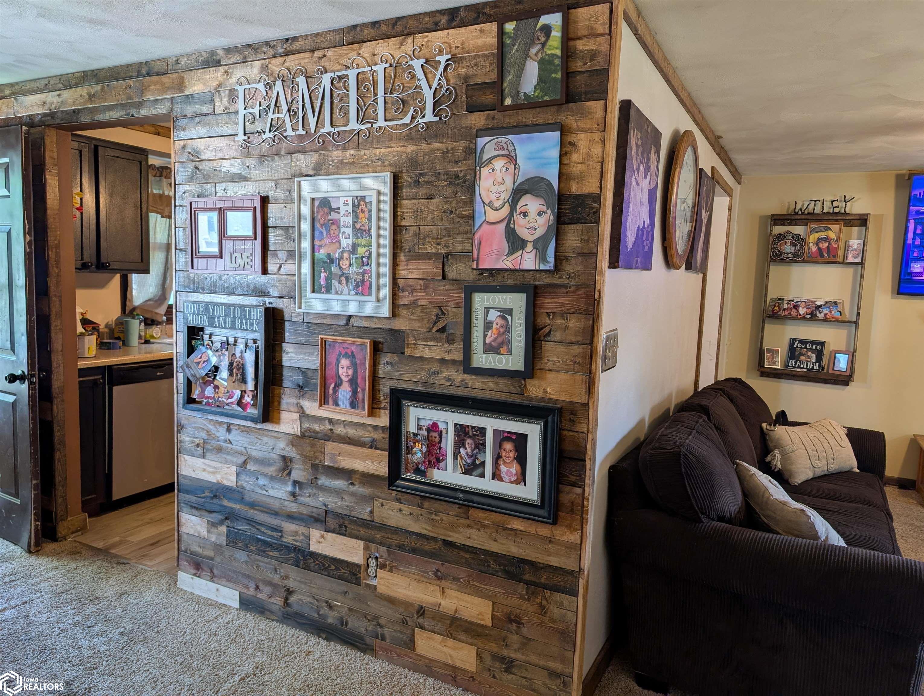 802 N Bergdahl Circle, Mount Pleasant, Iowa image 6