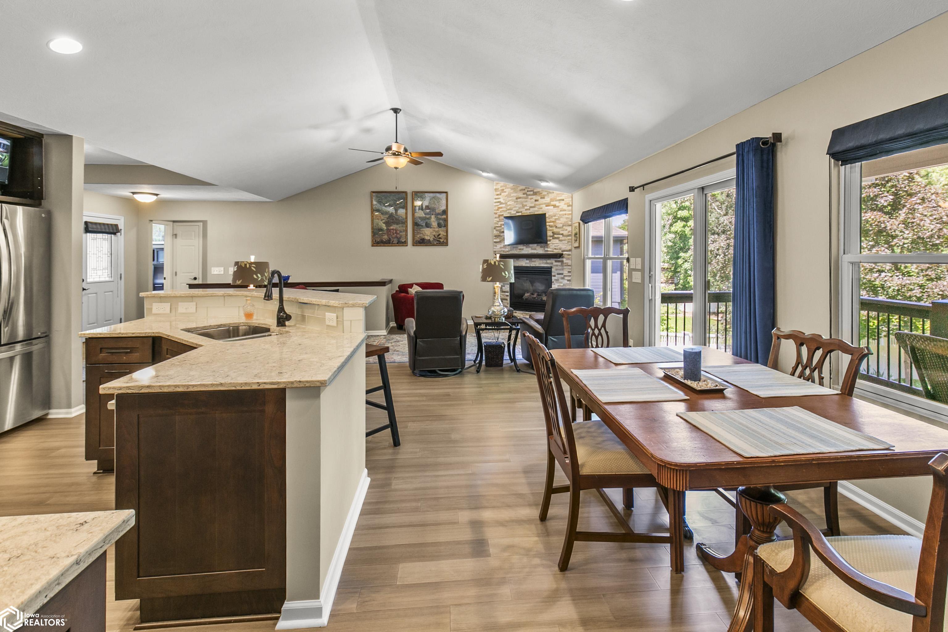 215 Parkwild Drive, Council Bluffs, Iowa image 15
