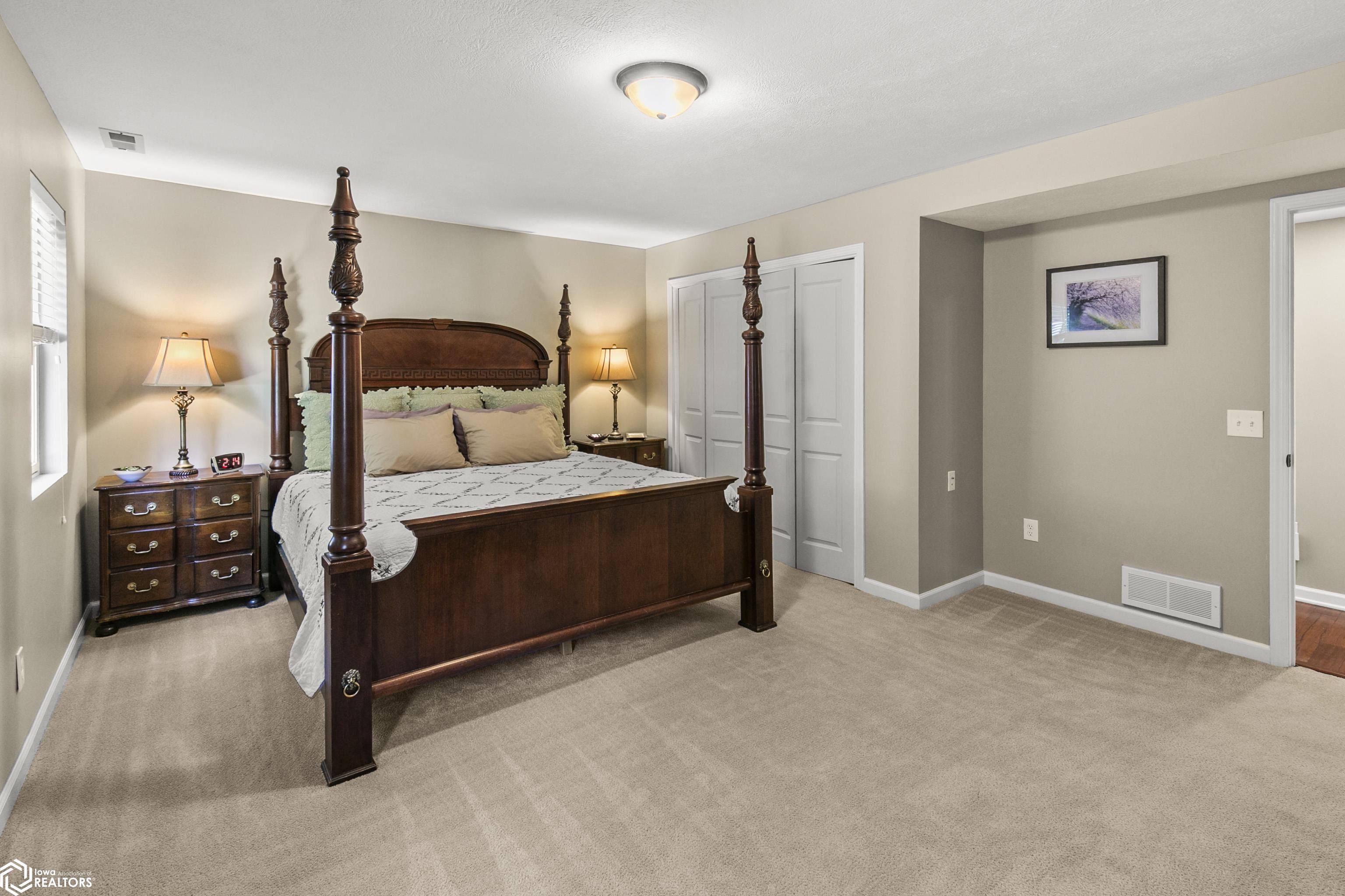 215 Parkwild Drive, Council Bluffs, Iowa image 42