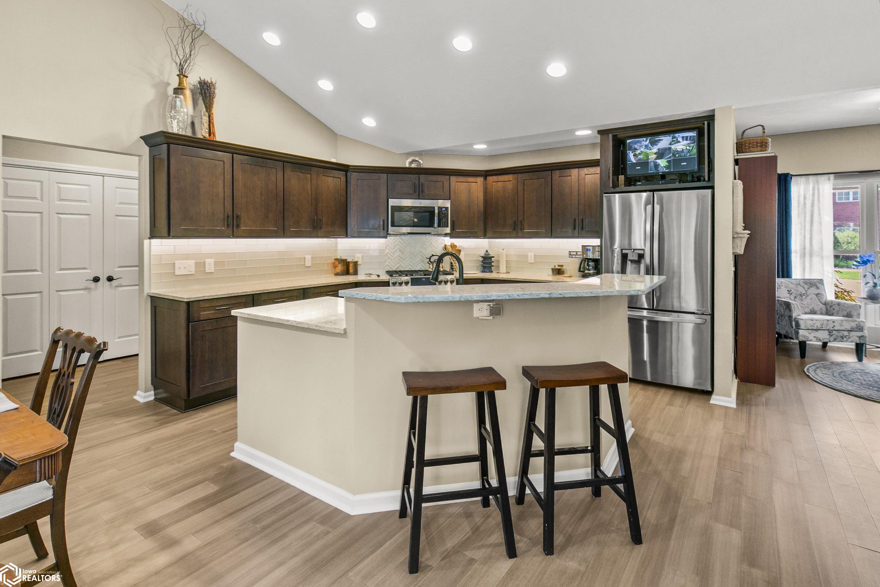 215 Parkwild Drive, Council Bluffs, Iowa image 9