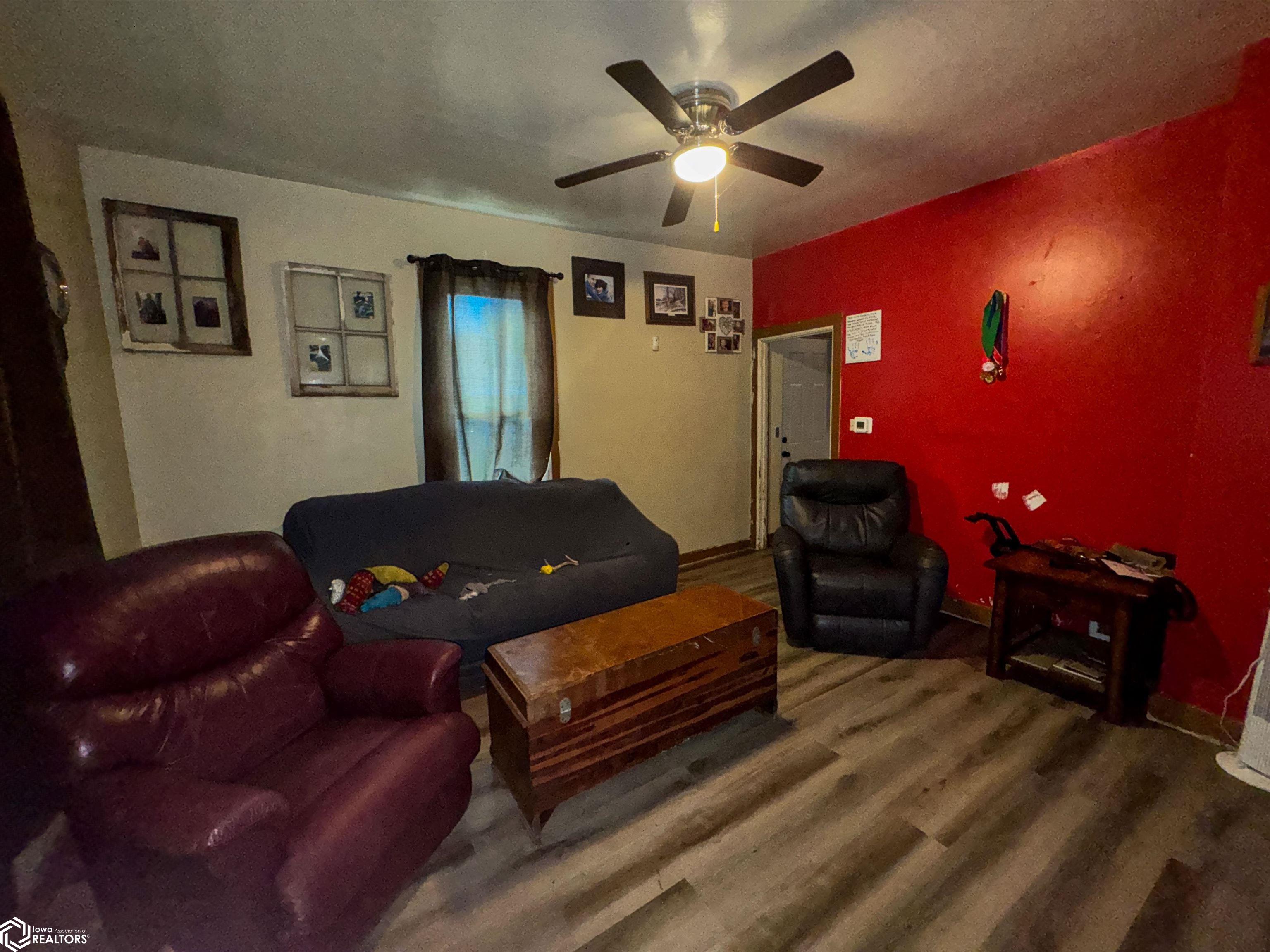 302 Park Street, Sheffield, Iowa image 3