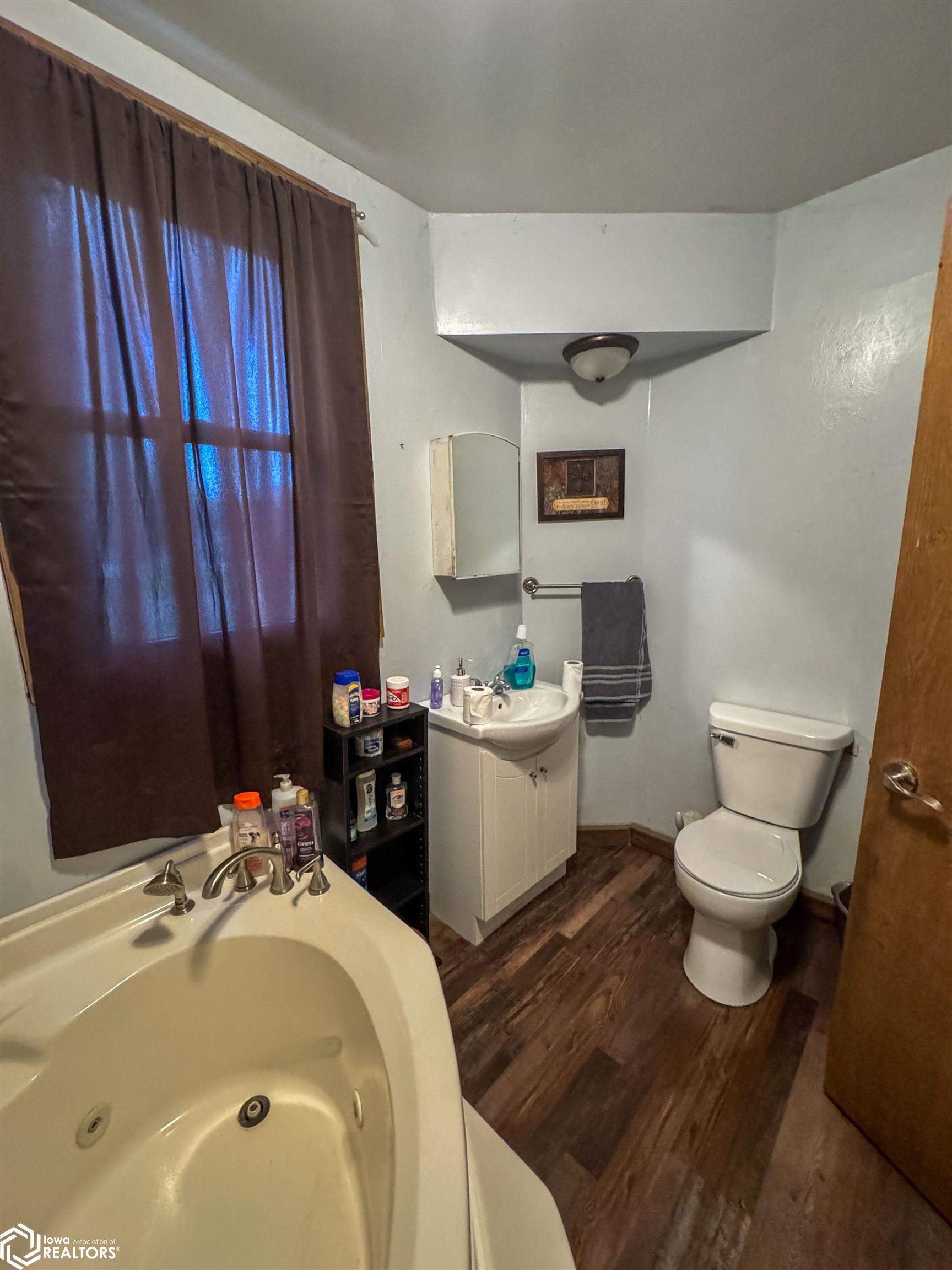 302 Park Street, Sheffield, Iowa image 10
