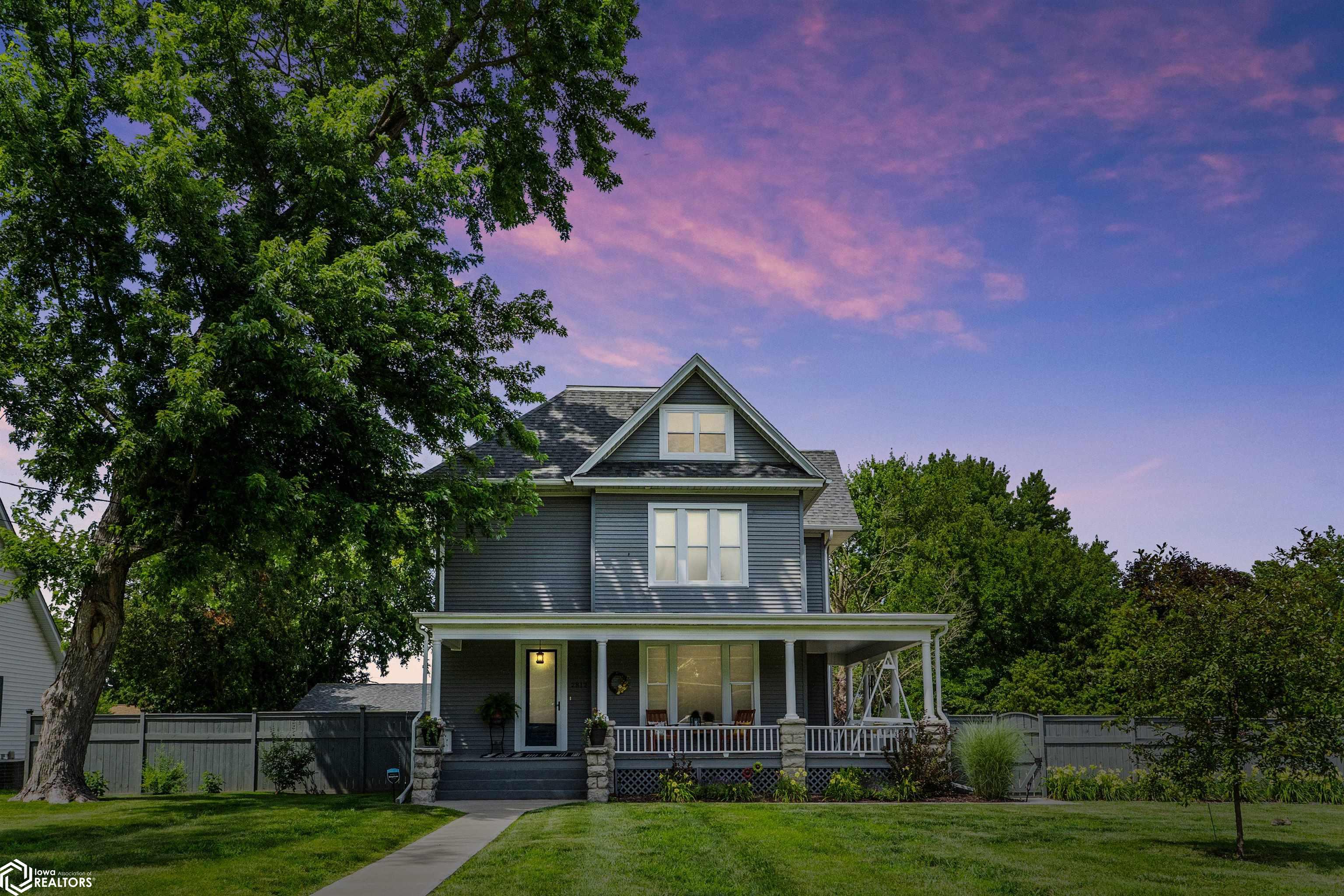 2812 West Avenue, Burlington, Iowa image 2