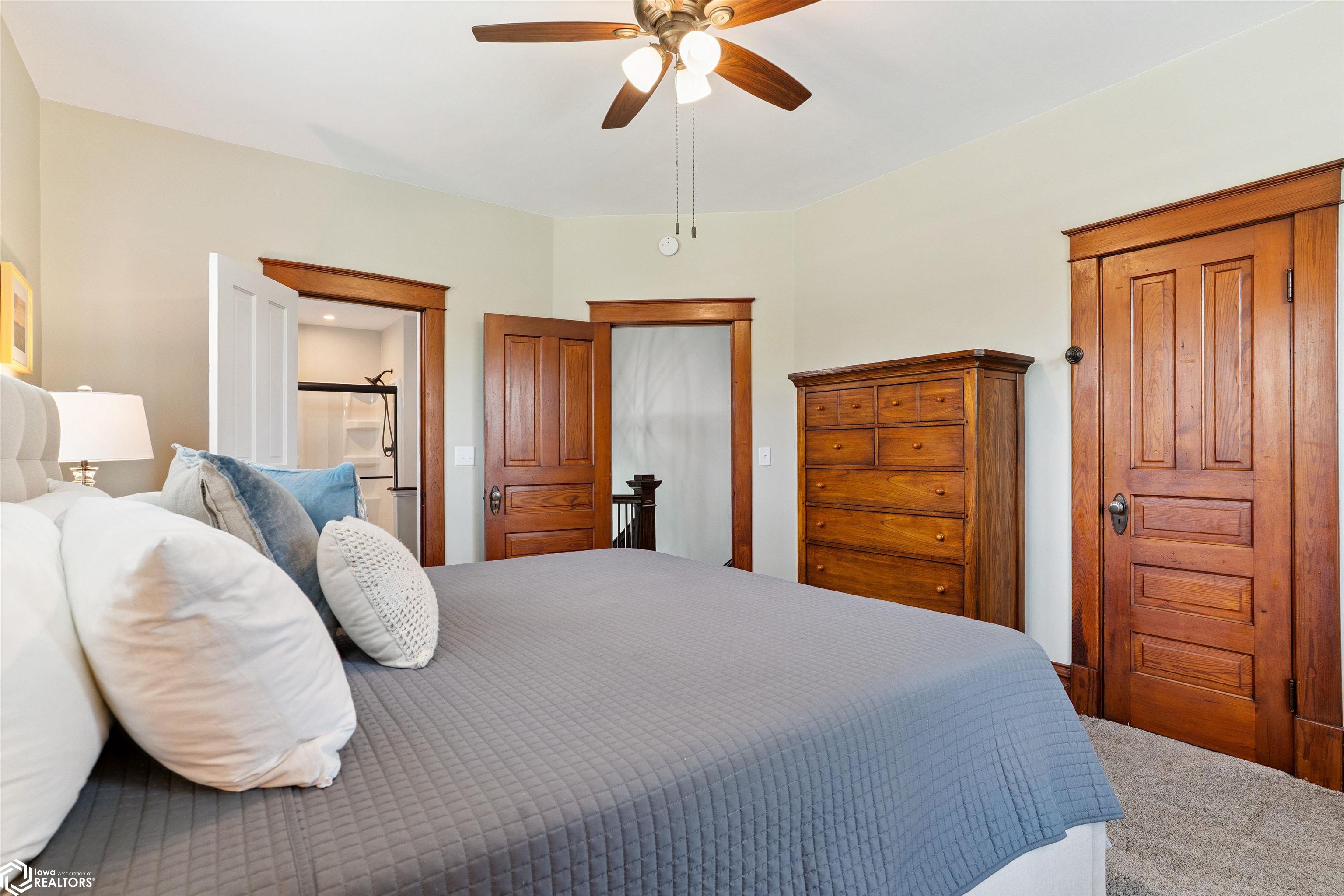 2812 West Avenue, Burlington, Iowa image 29