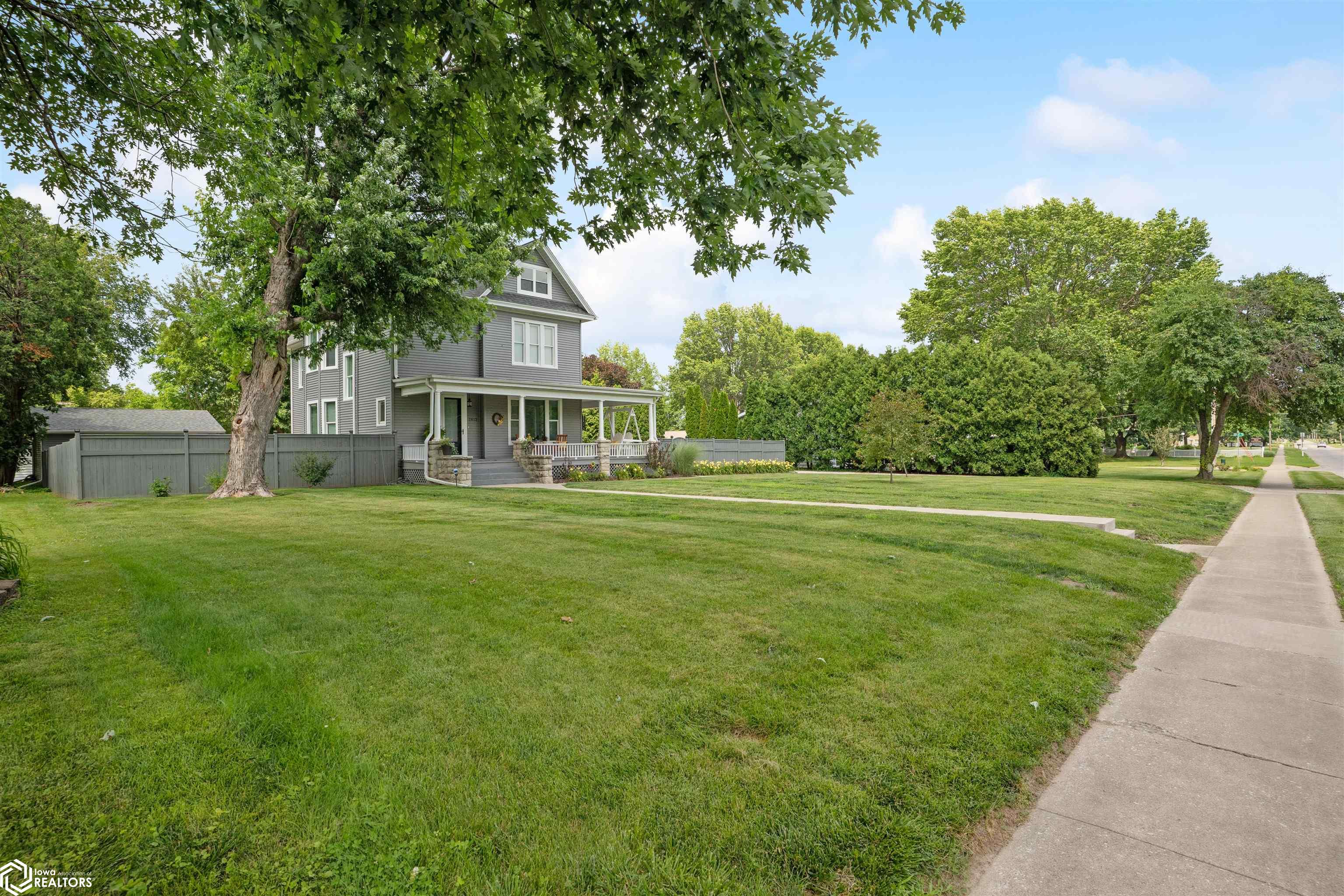 2812 West Avenue, Burlington, Iowa image 4