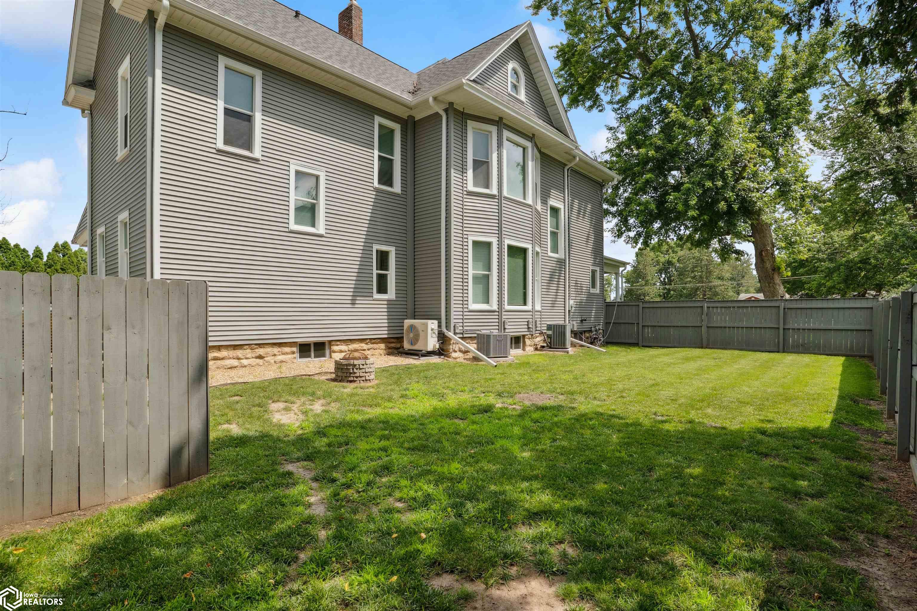 2812 West Avenue, Burlington, Iowa image 45