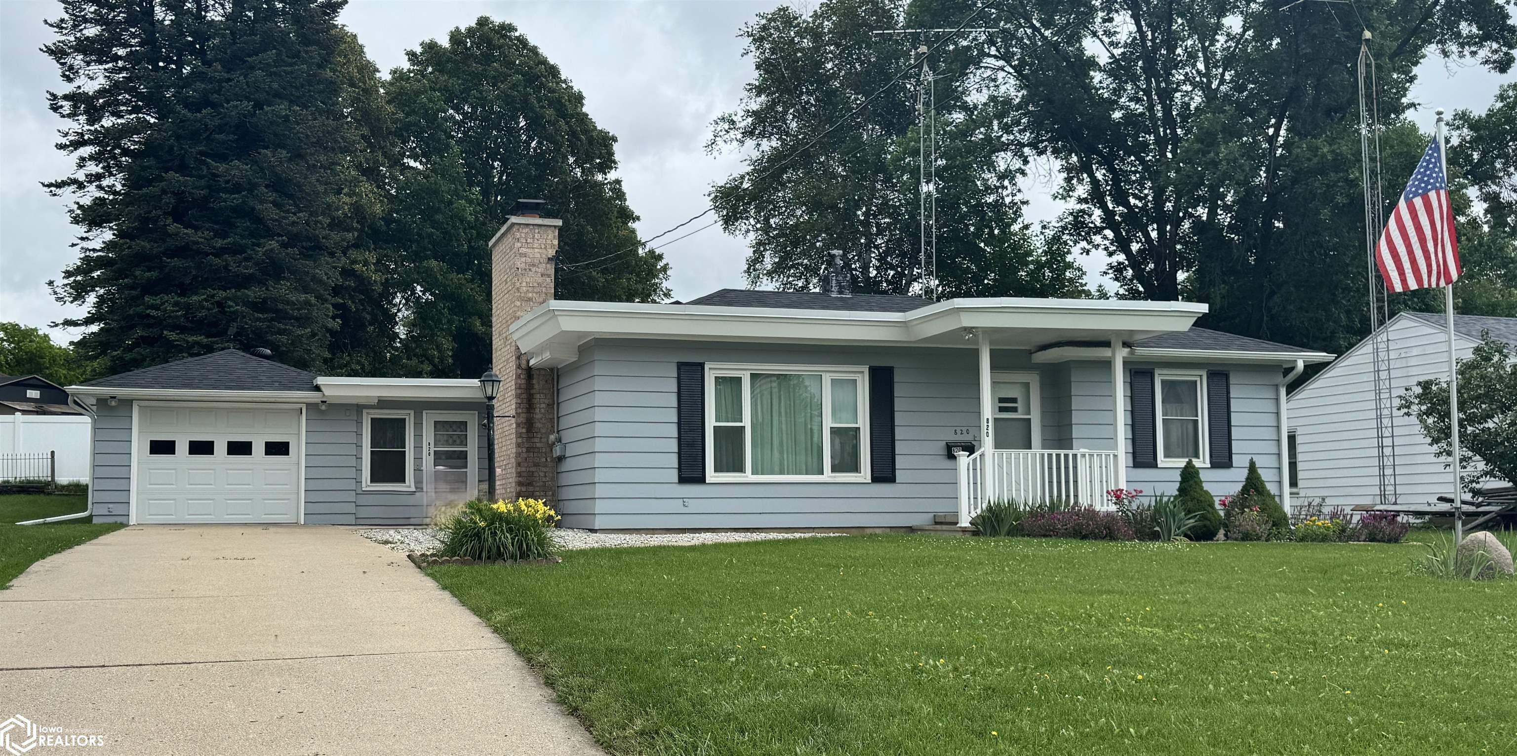 820 2nd Avenue, Hampton, Iowa image 1