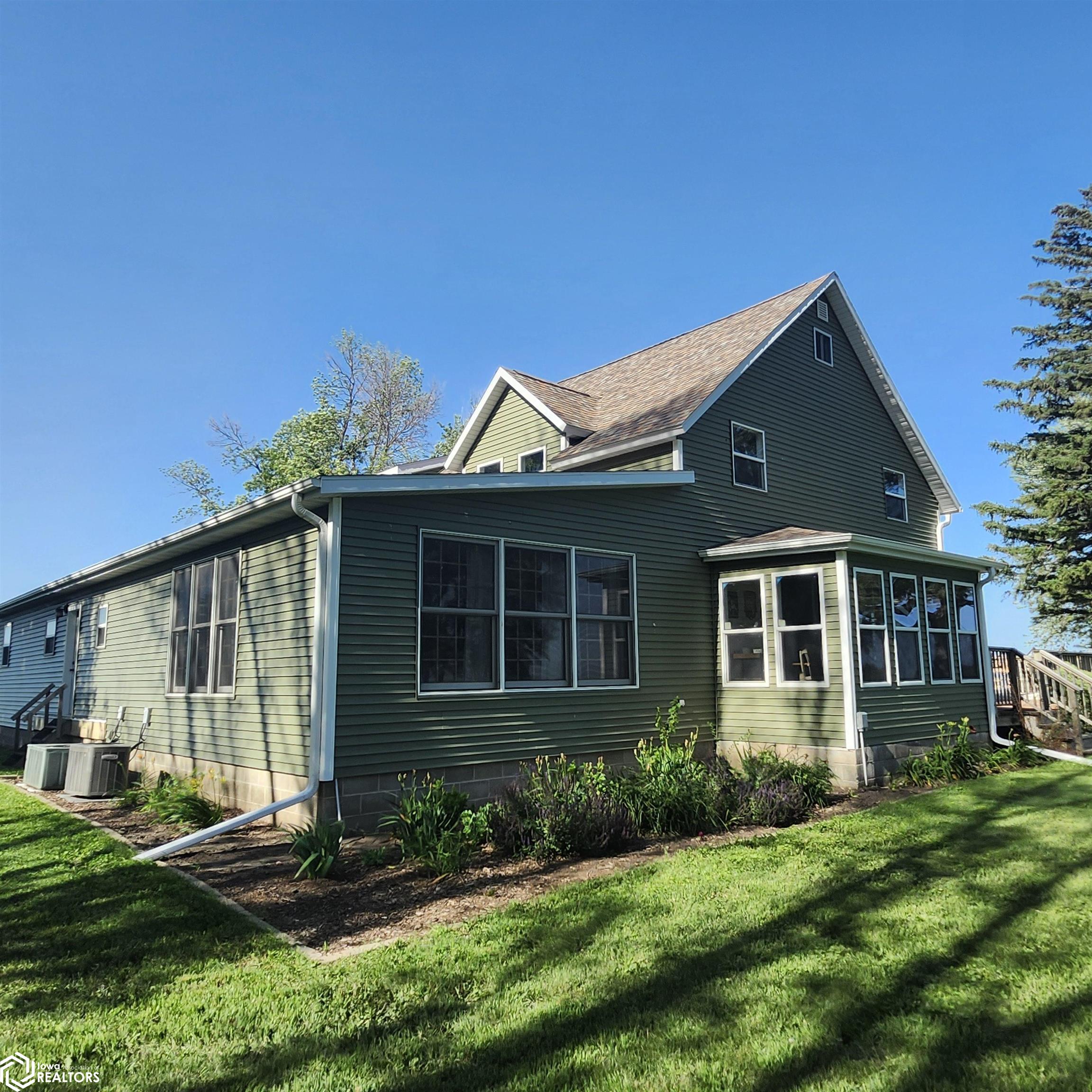 1827 130th St, Bode, Iowa image 2