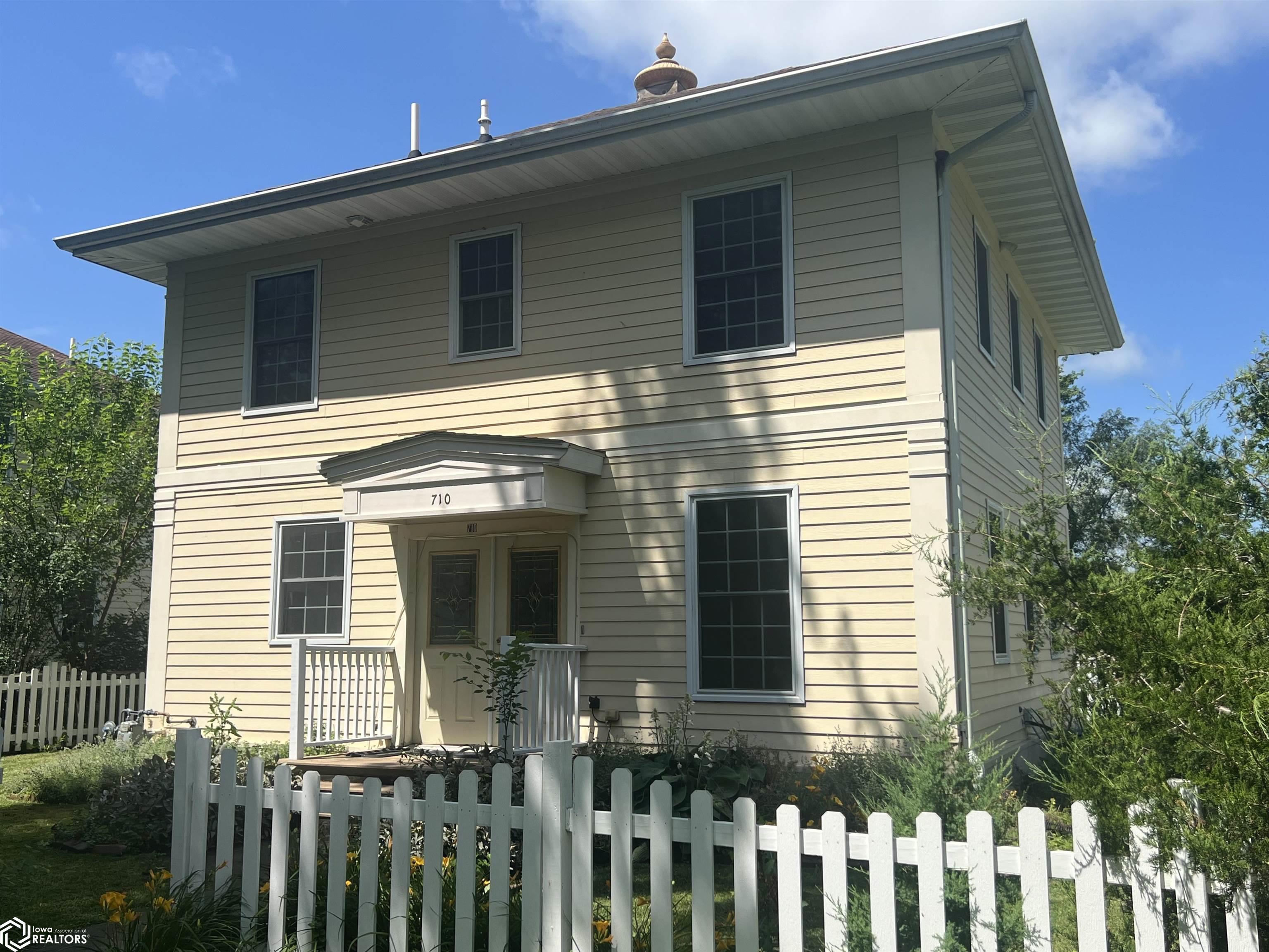 710 Orchard Place, Fairfield, Iowa image 1