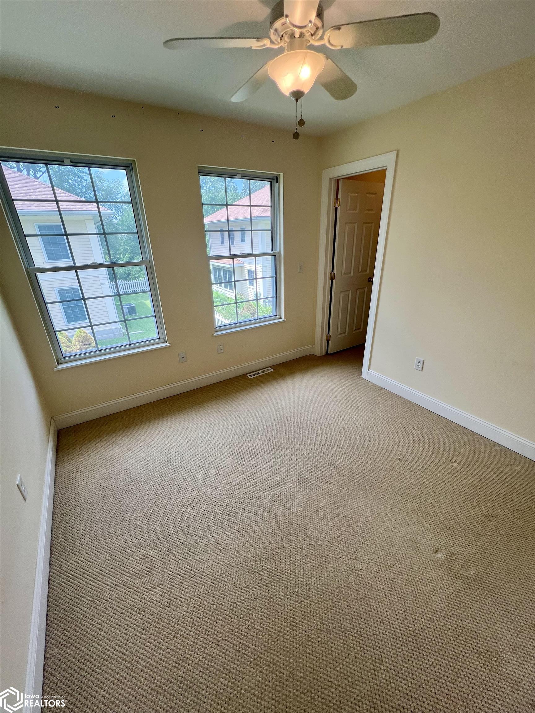710 Orchard Place, Fairfield, Iowa image 34