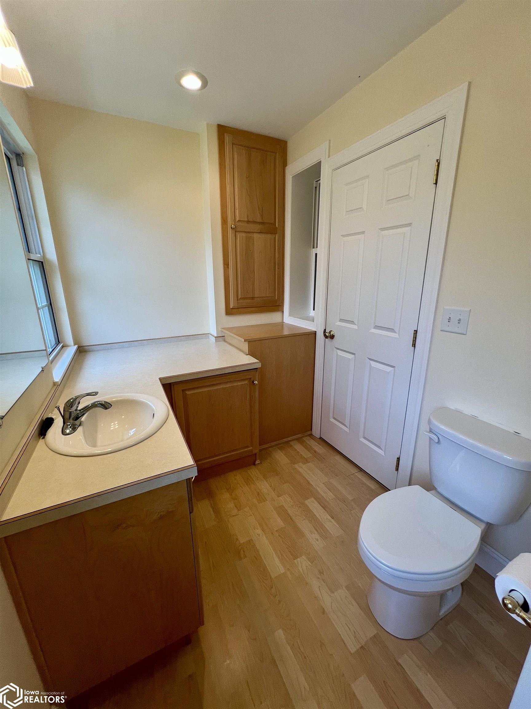 710 Orchard Place, Fairfield, Iowa image 37