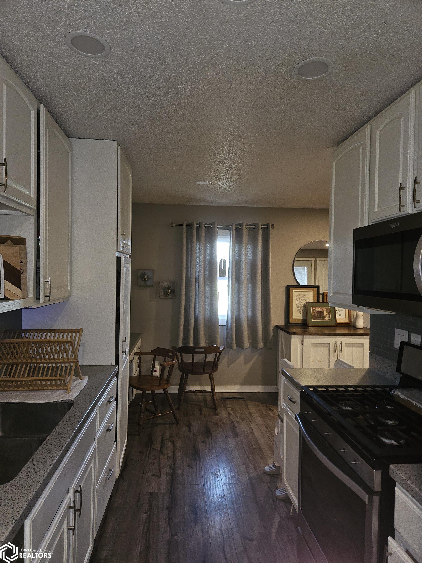 1025 Wabash Ave., Carthage, Illinois image 13
