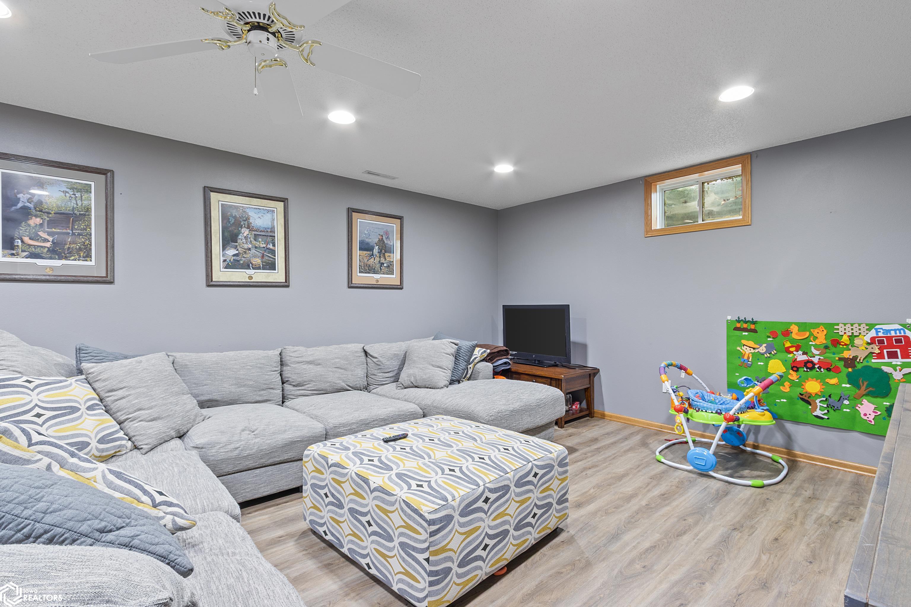 1508 Emerald Ct, Mason City, Iowa image 24