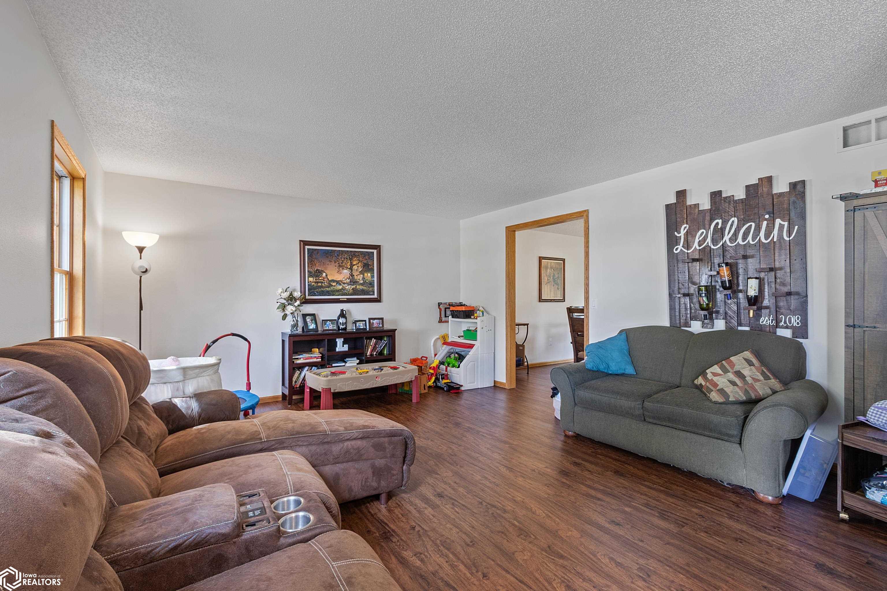 1508 Emerald Ct, Mason City, Iowa image 6