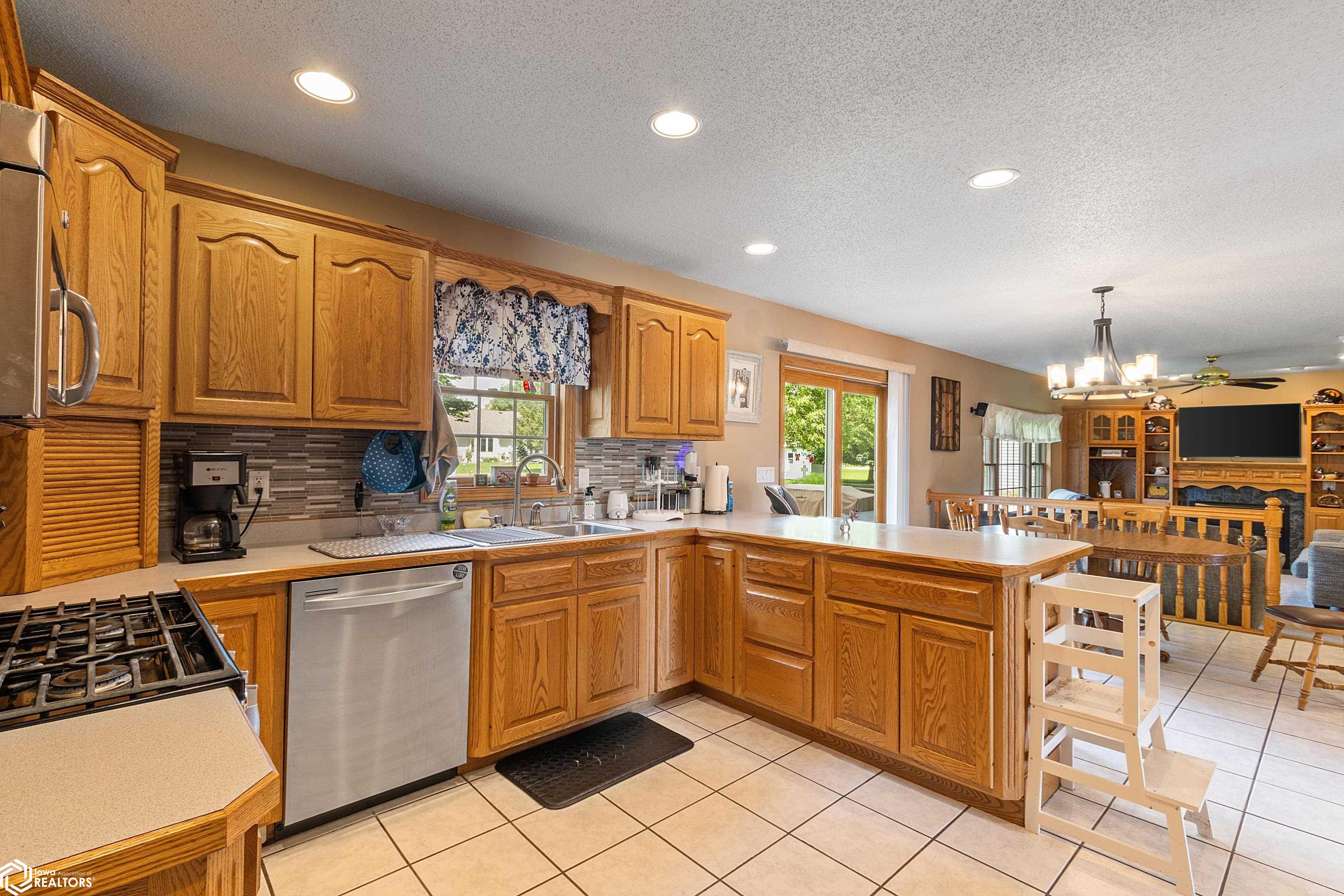 1508 Emerald Ct, Mason City, Iowa image 9