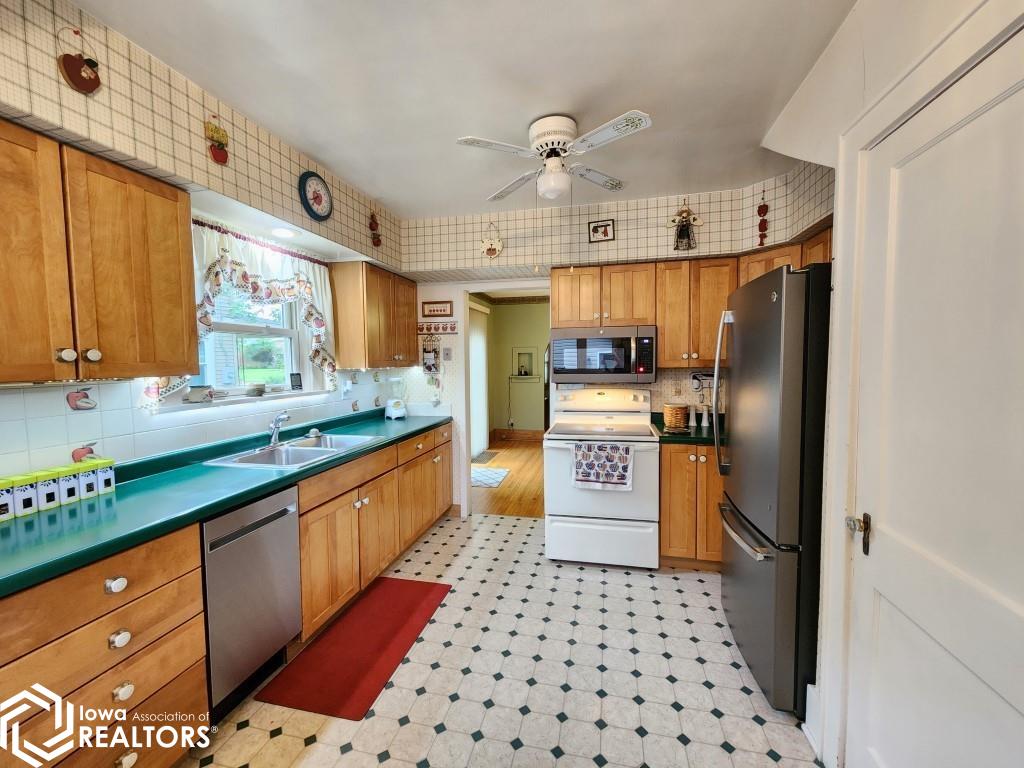 312 15th Street, Mason City, Iowa image 4