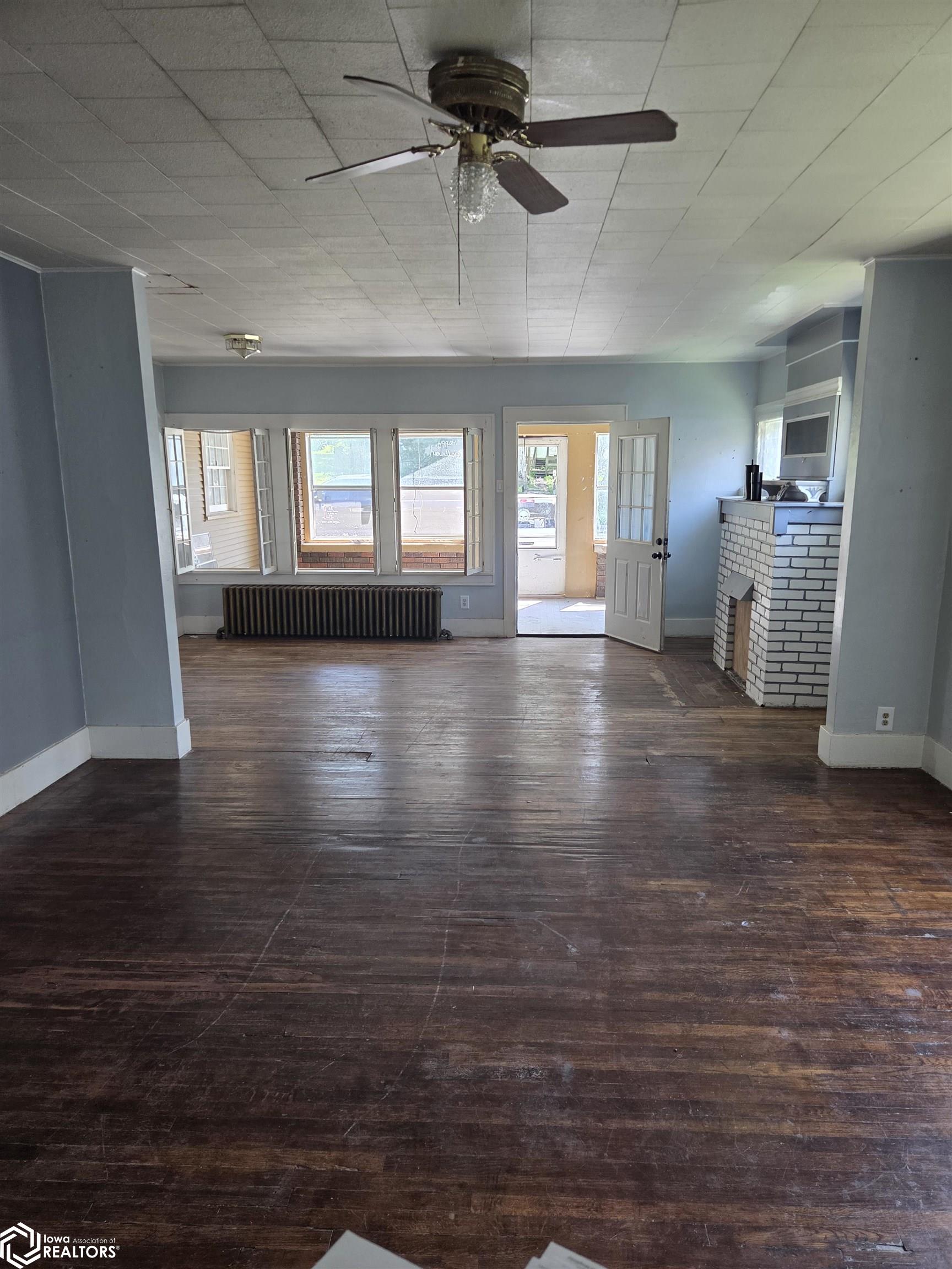 410 N Pine Street, Creston, Iowa image 4