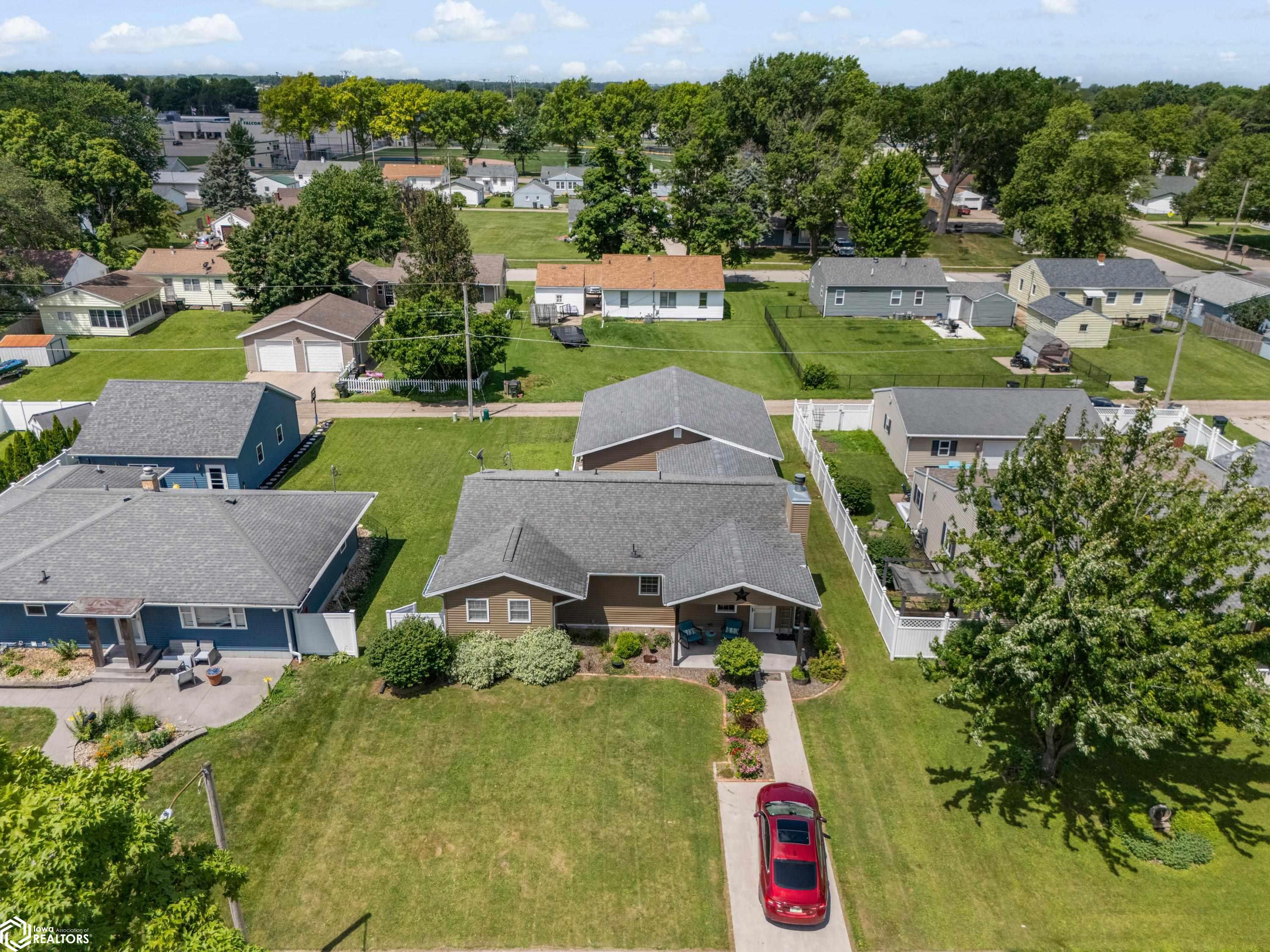 621 Broadway Street, West Burlington, Iowa image 21