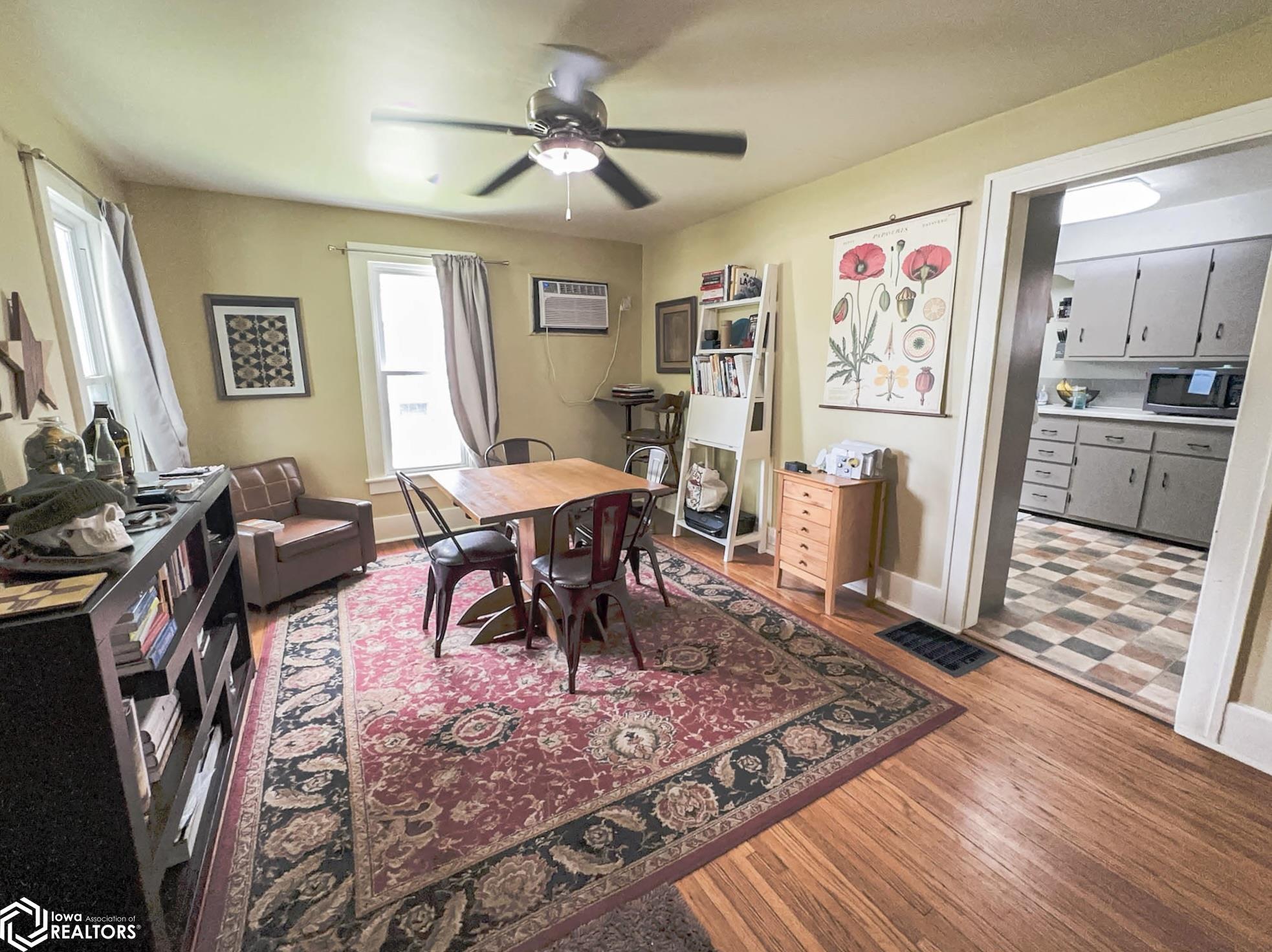 818 Summer Street, Grinnell, Iowa image 12