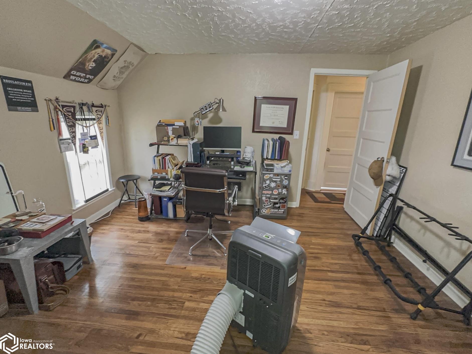 818 Summer Street, Grinnell, Iowa image 25