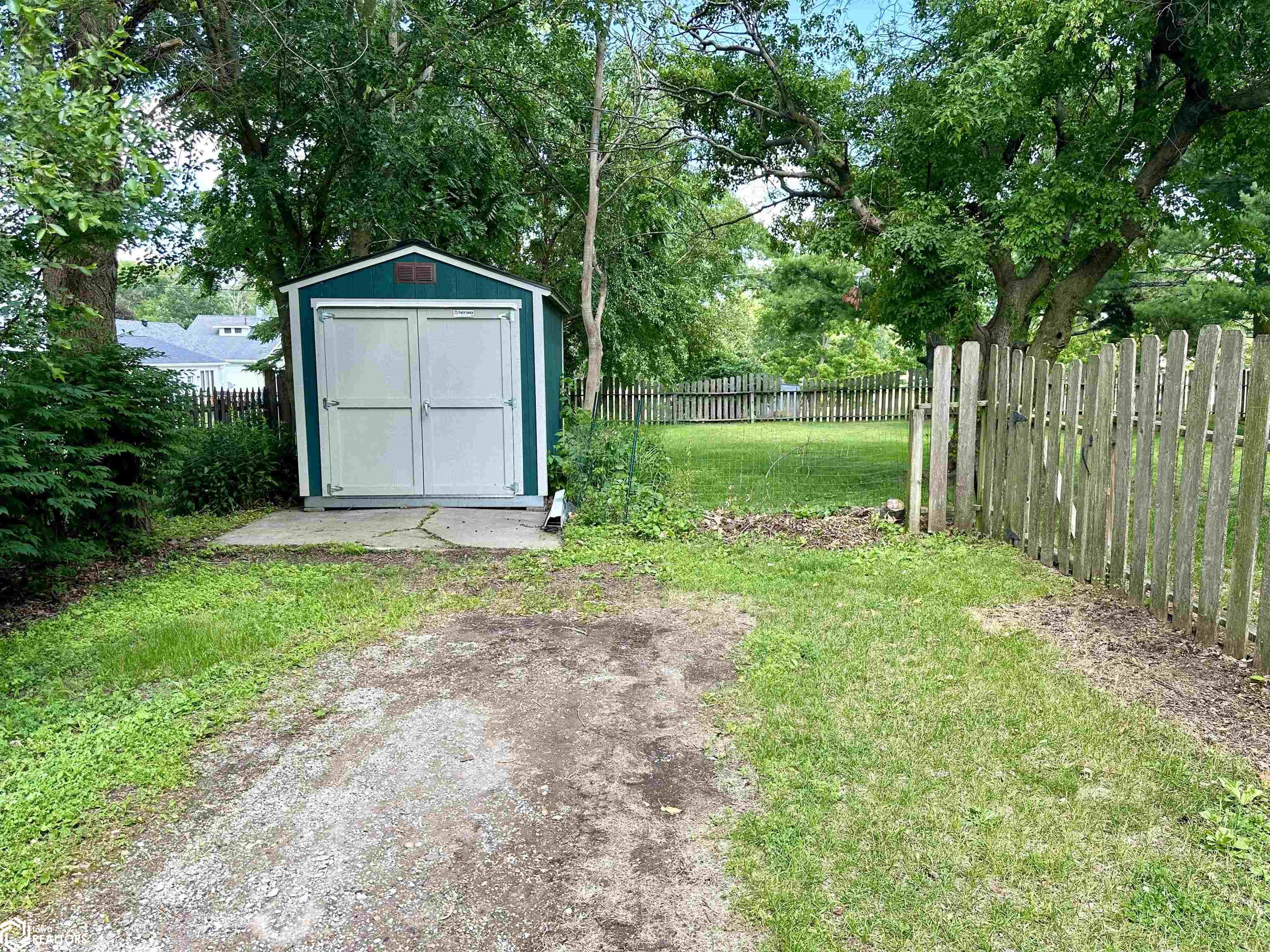 818 Summer Street, Grinnell, Iowa image 29