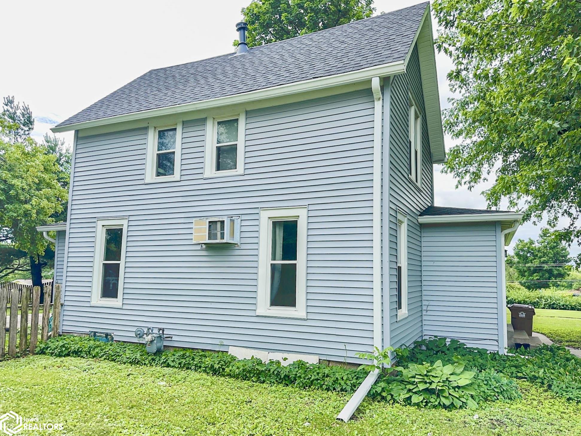 818 Summer Street, Grinnell, Iowa image 32