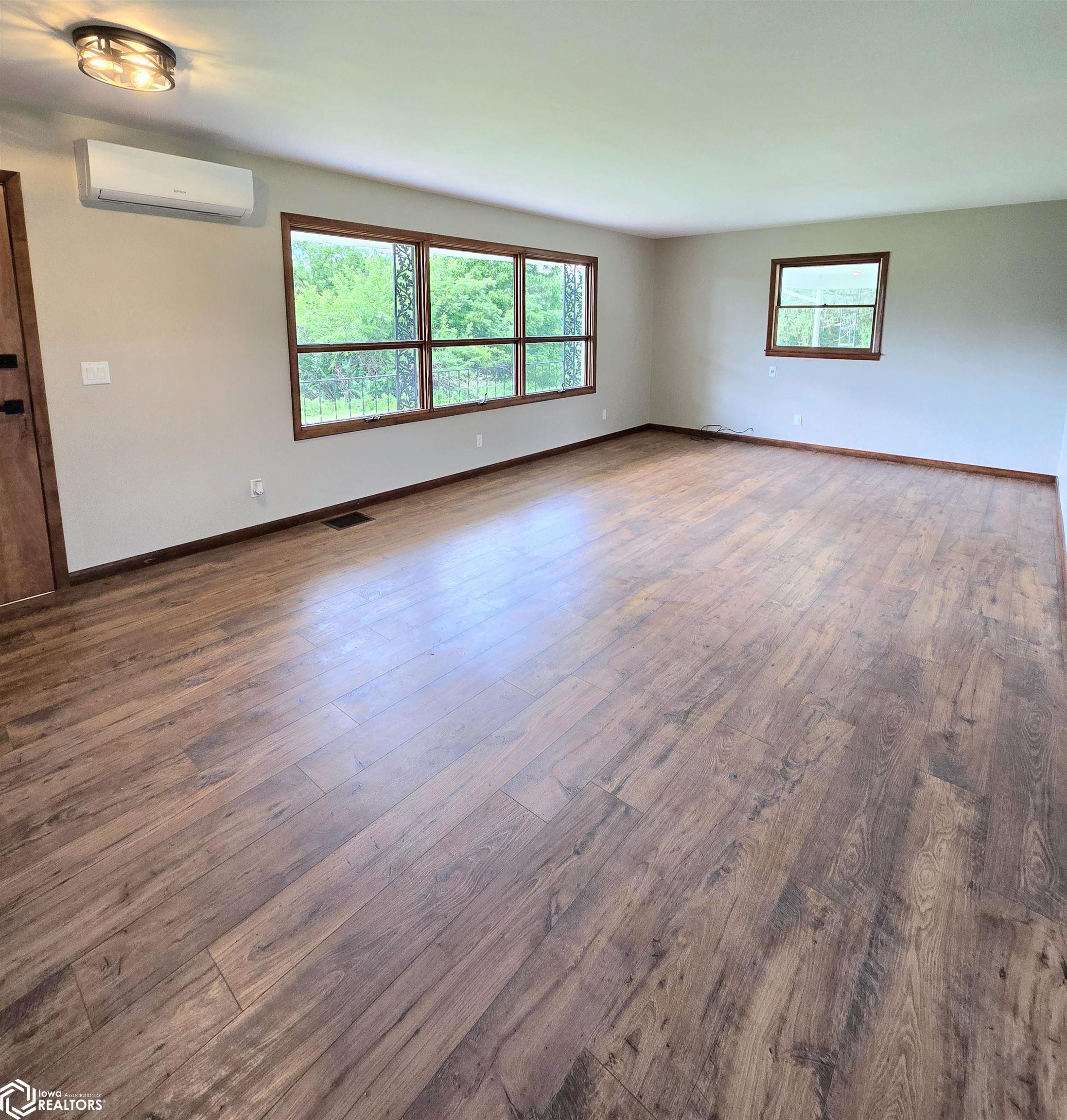 1495 N County Rd 900, Hamilton, Illinois image 7