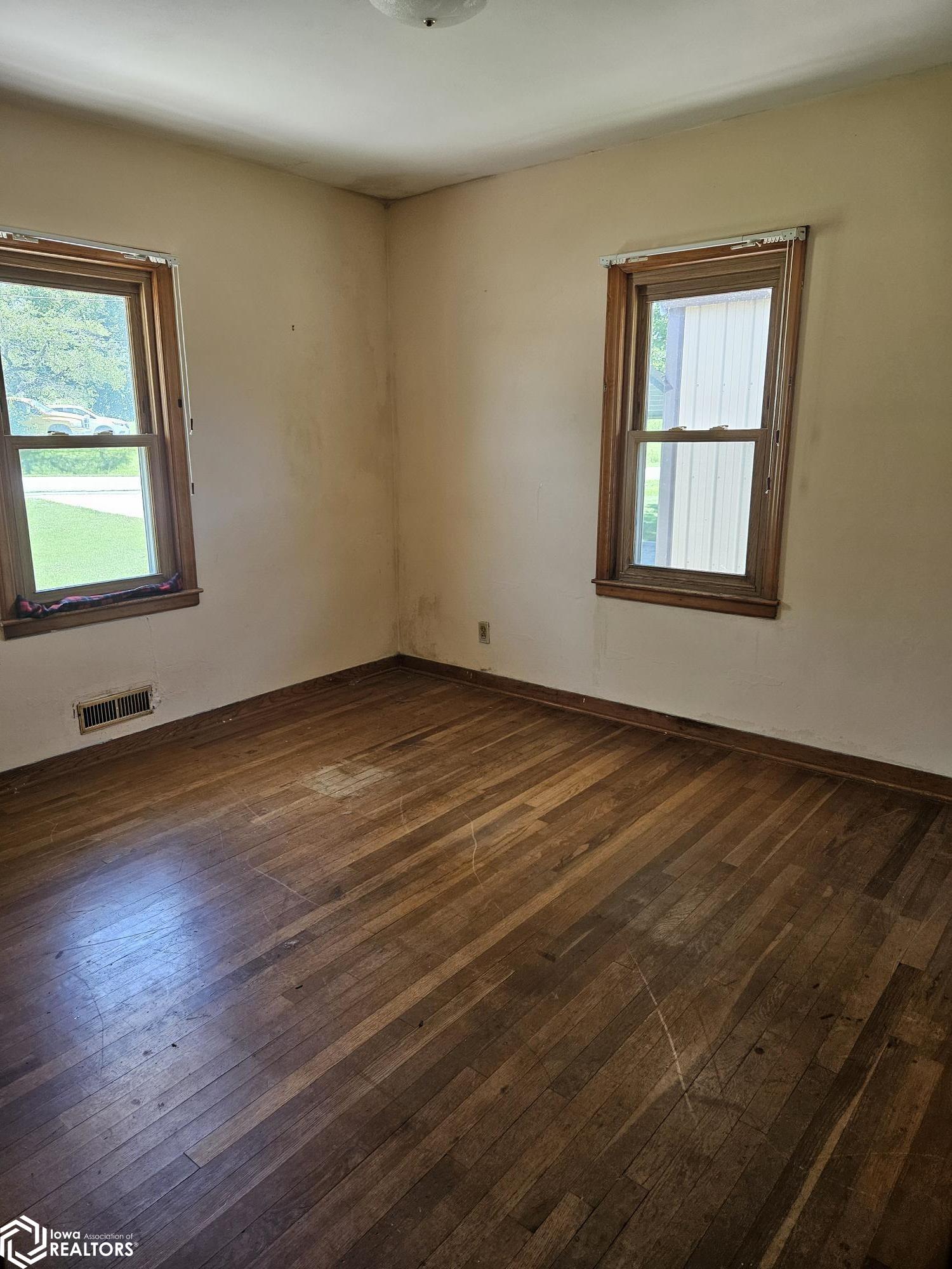 513 N Oak Street, Agency, Iowa image 17