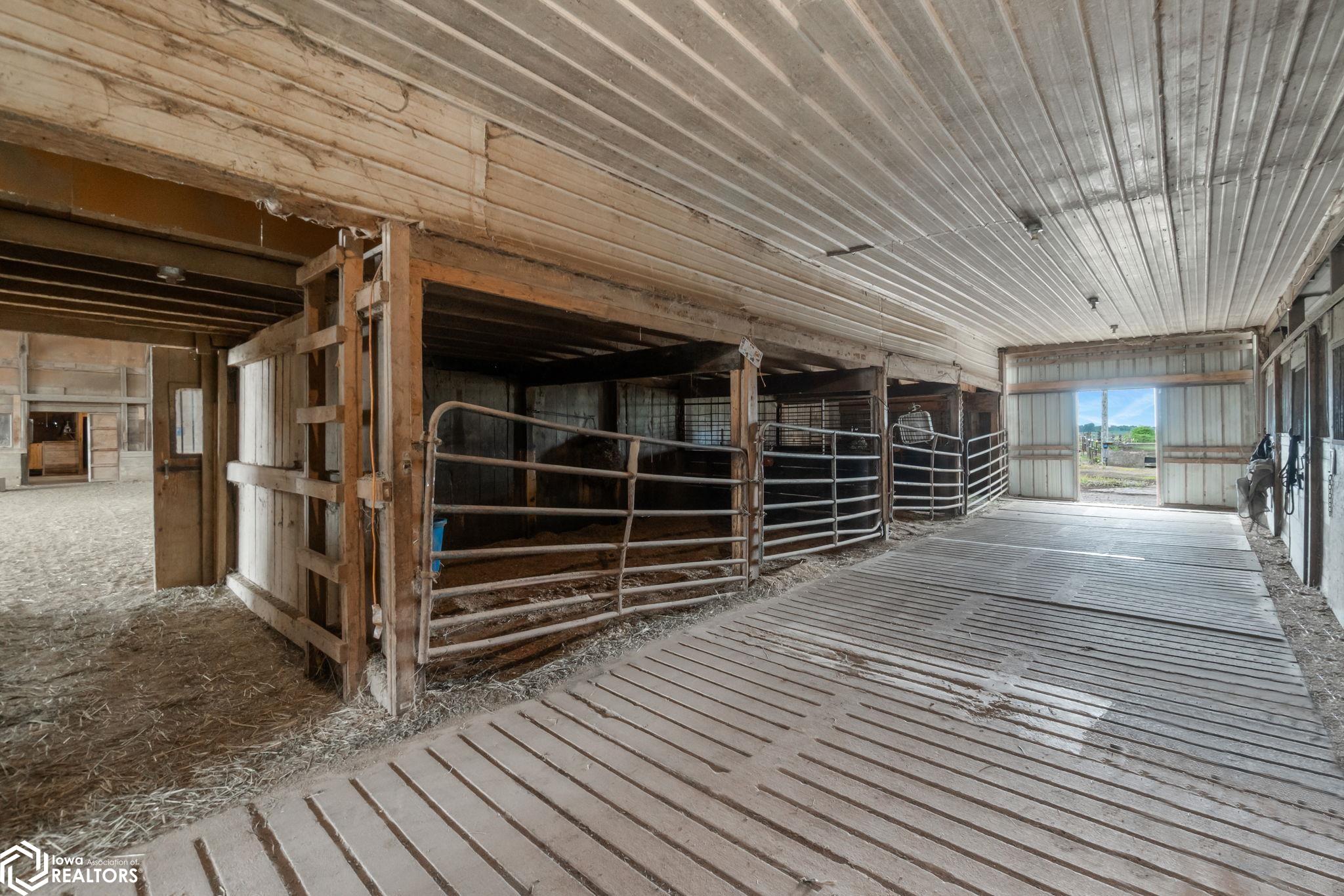 12489 285th Street, Mason City, Iowa image 37