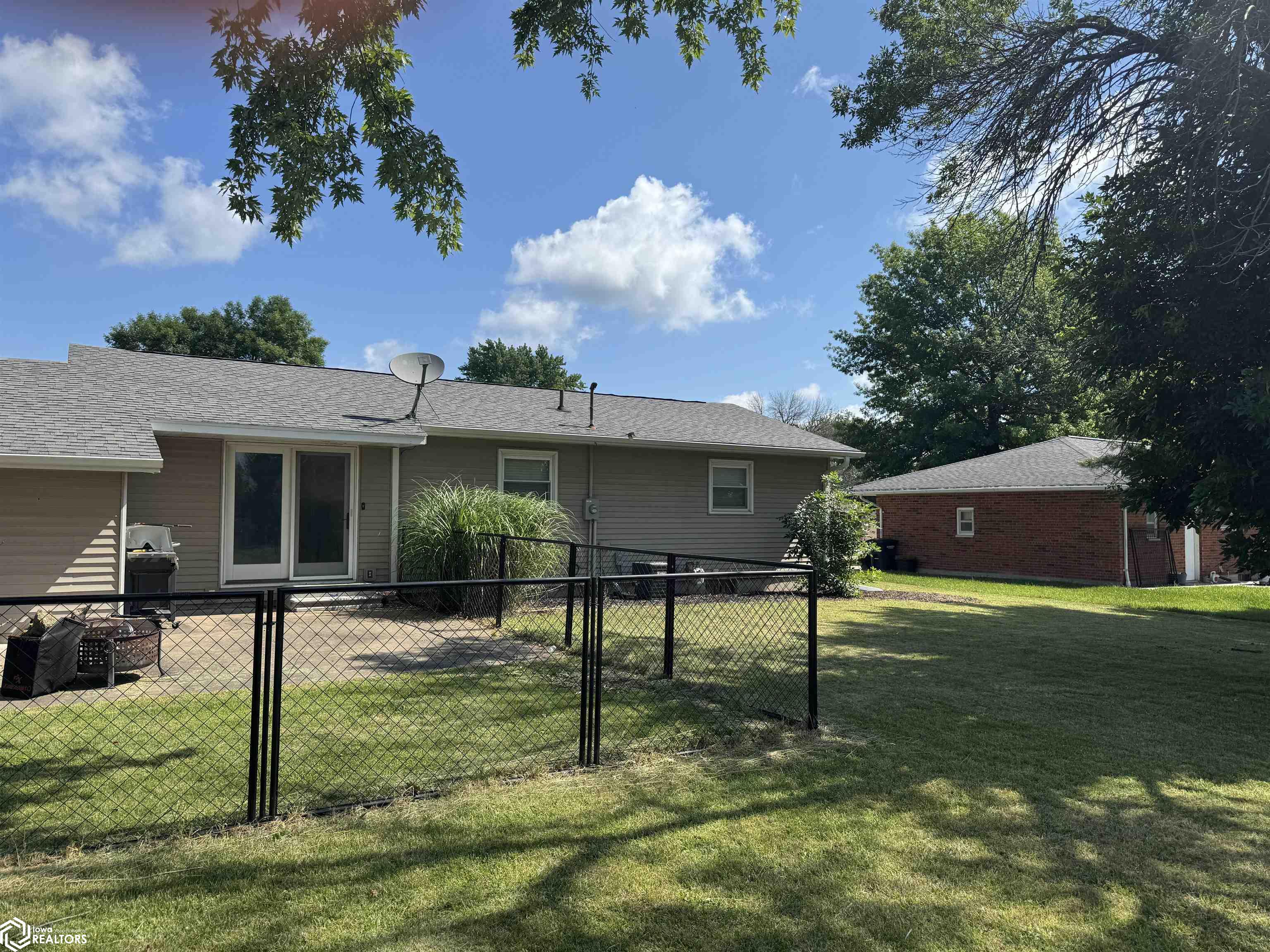 607 Bel Air Drive, West Point, Iowa image 4
