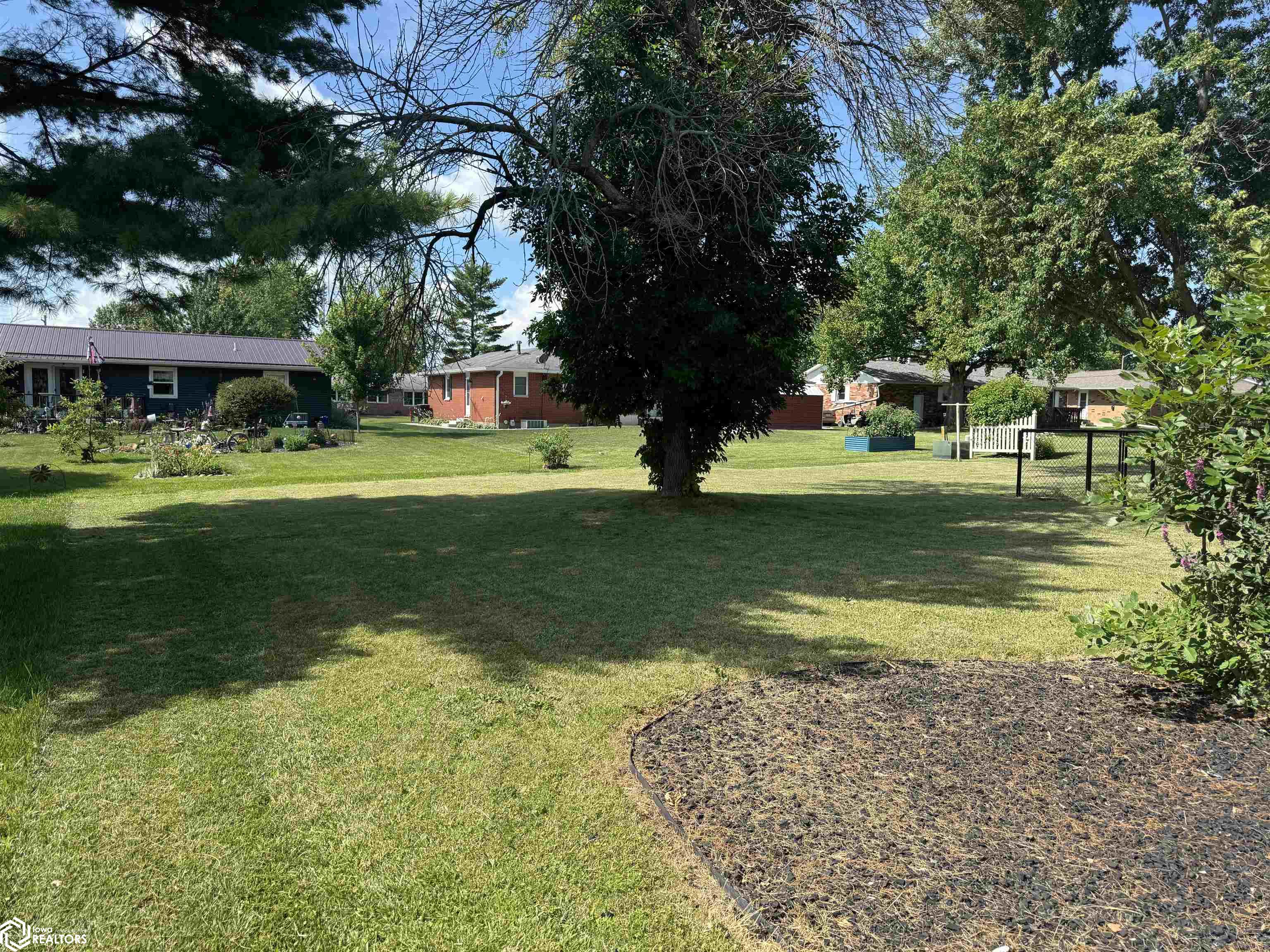 607 Bel Air Drive, West Point, Iowa image 6
