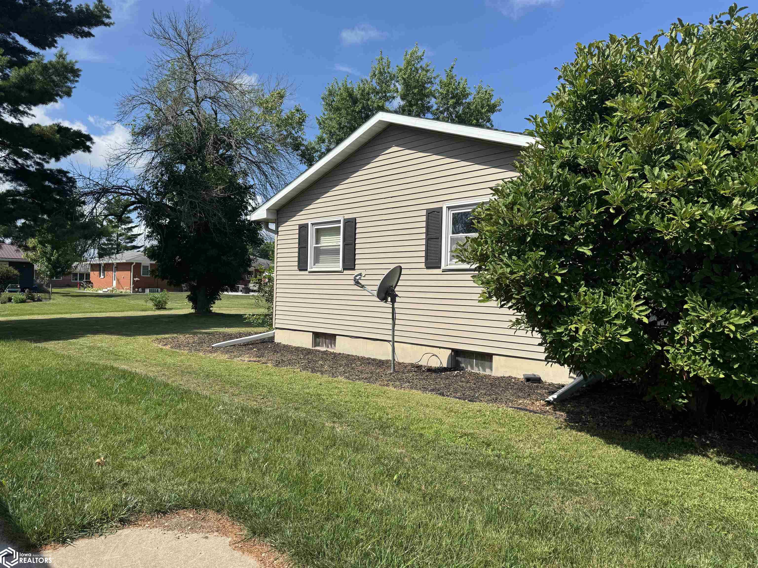 607 Bel Air Drive, West Point, Iowa image 7