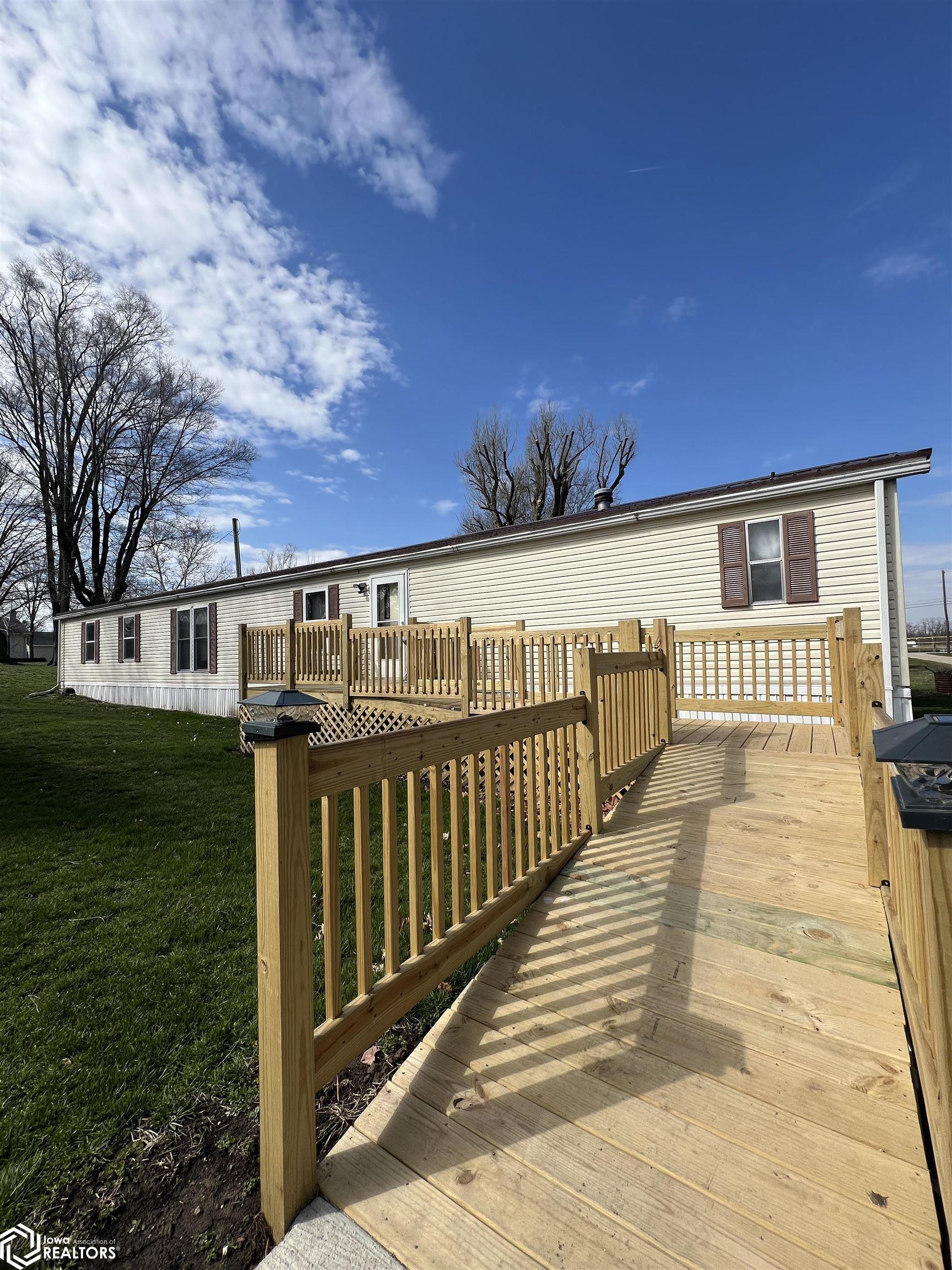 110 Oak St, Gladstone, Illinois image 1