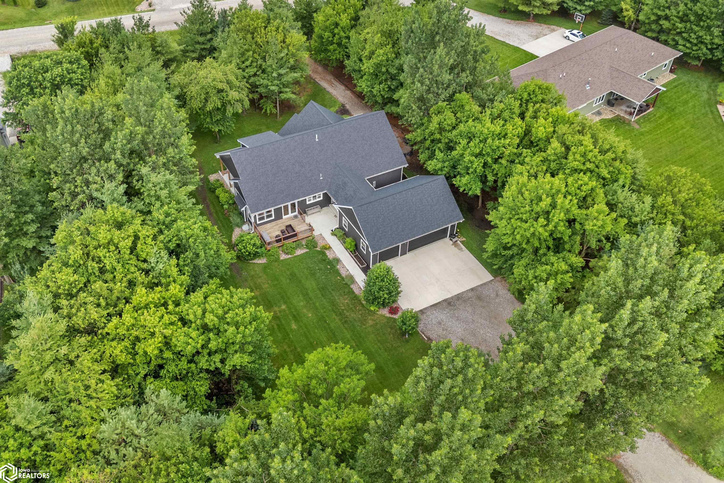 2404 Evergreen Circle, State Center, Iowa image 29