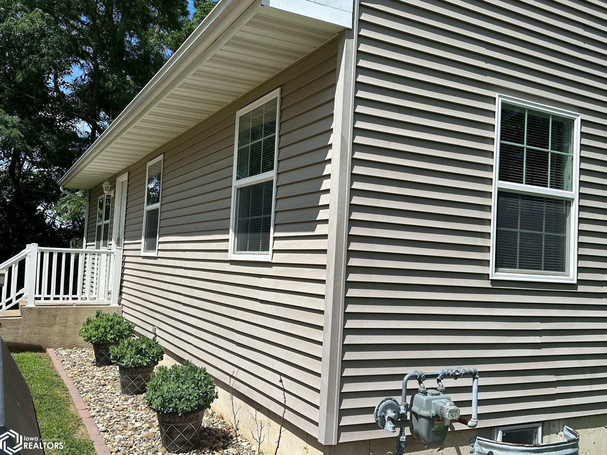 524 N Plane Street, Burlington, Iowa image 10