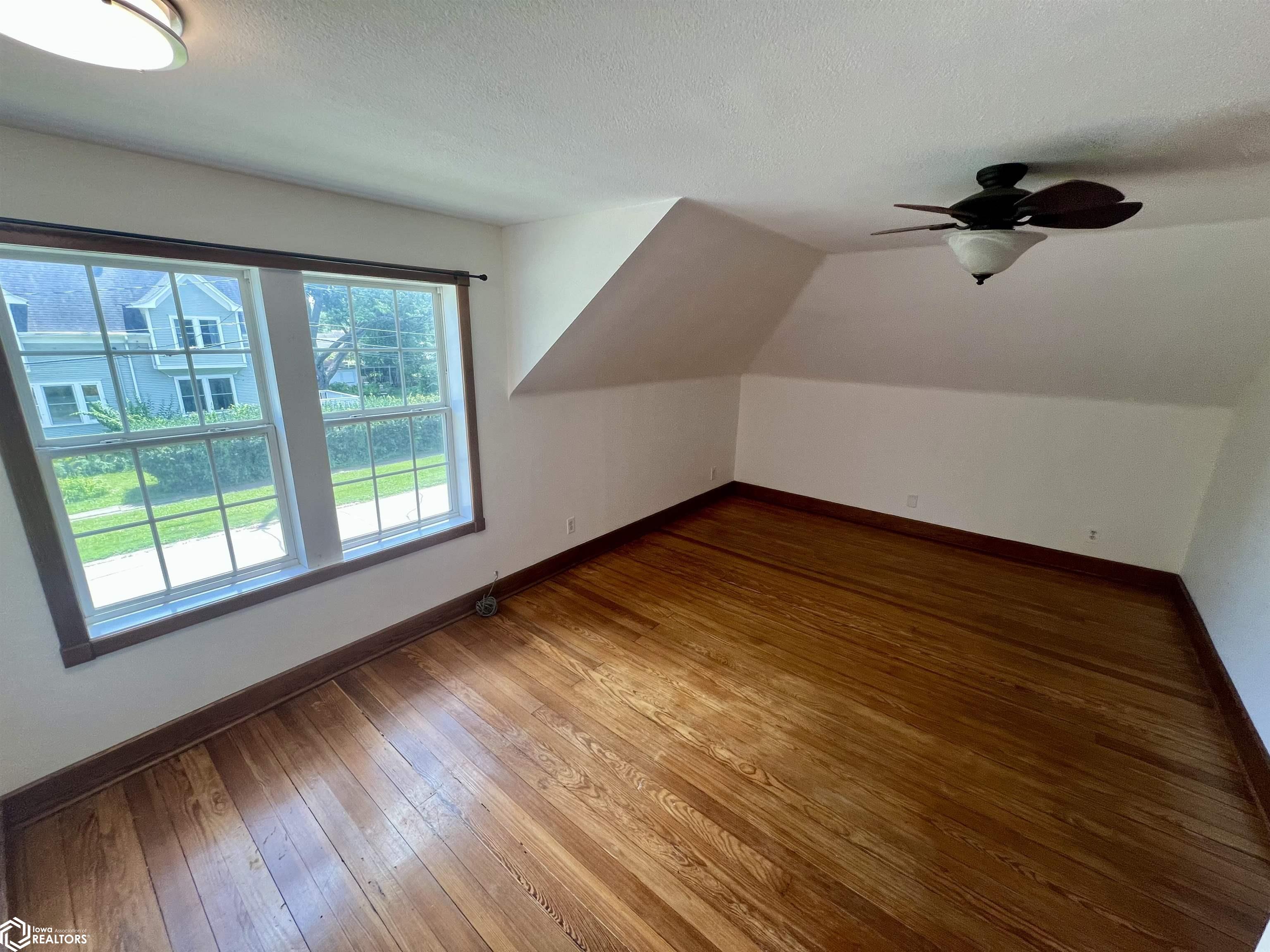 810 S 2nd Street, Fairfield, Iowa image 36