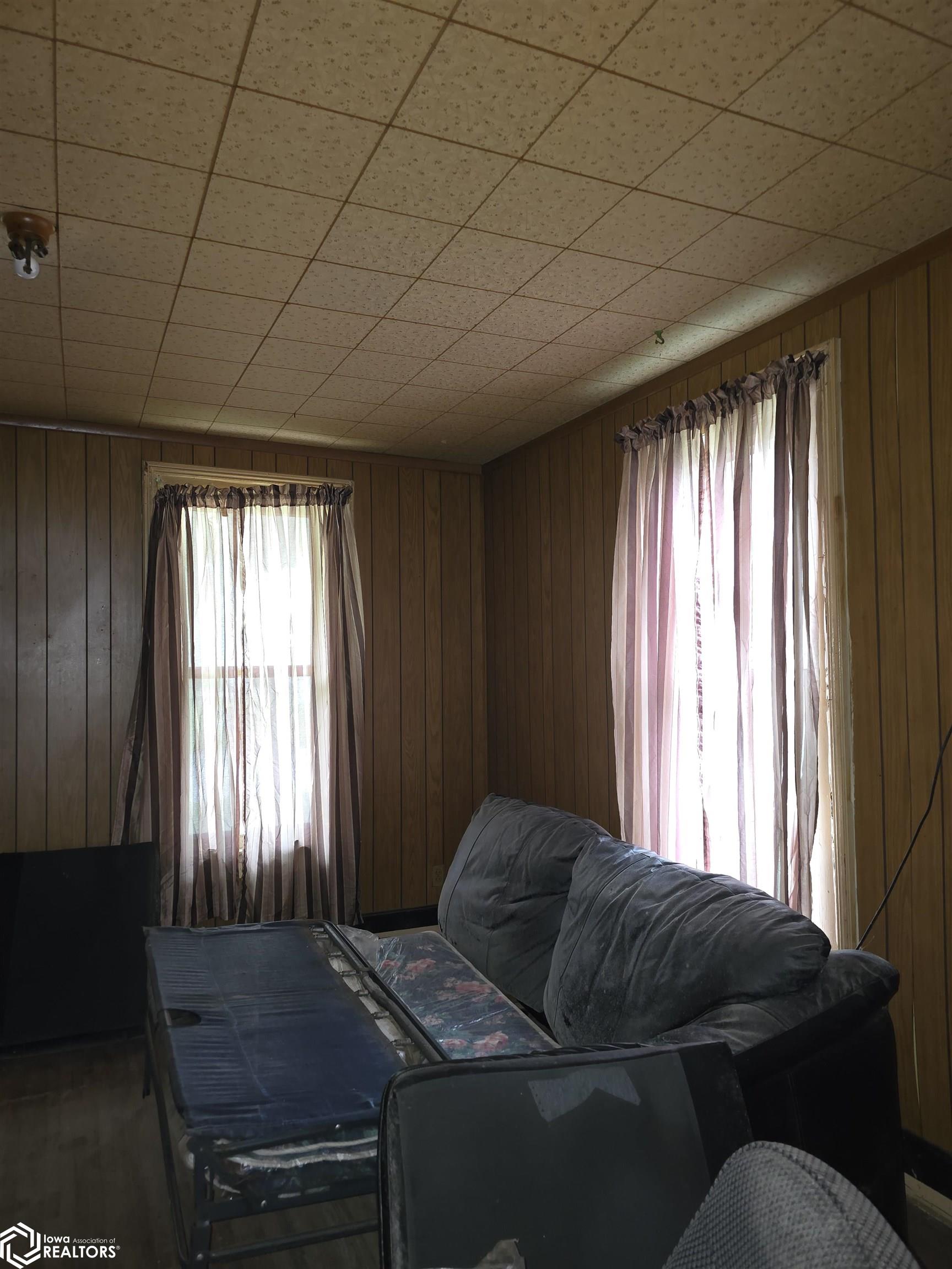 543 S Central Avenue, Burlington, Iowa image 6