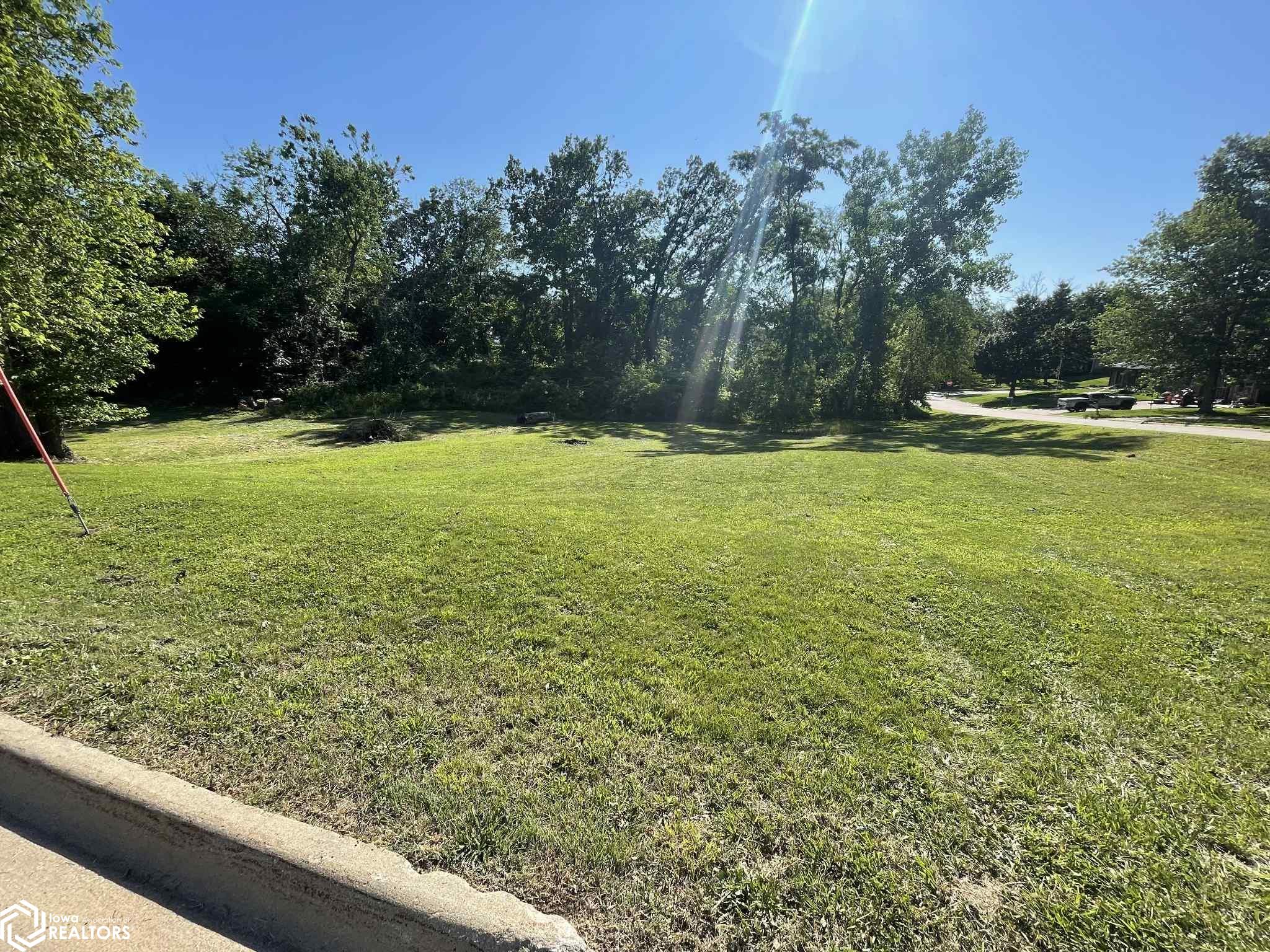 536 N 3rd Street, Centerville, Iowa image 6