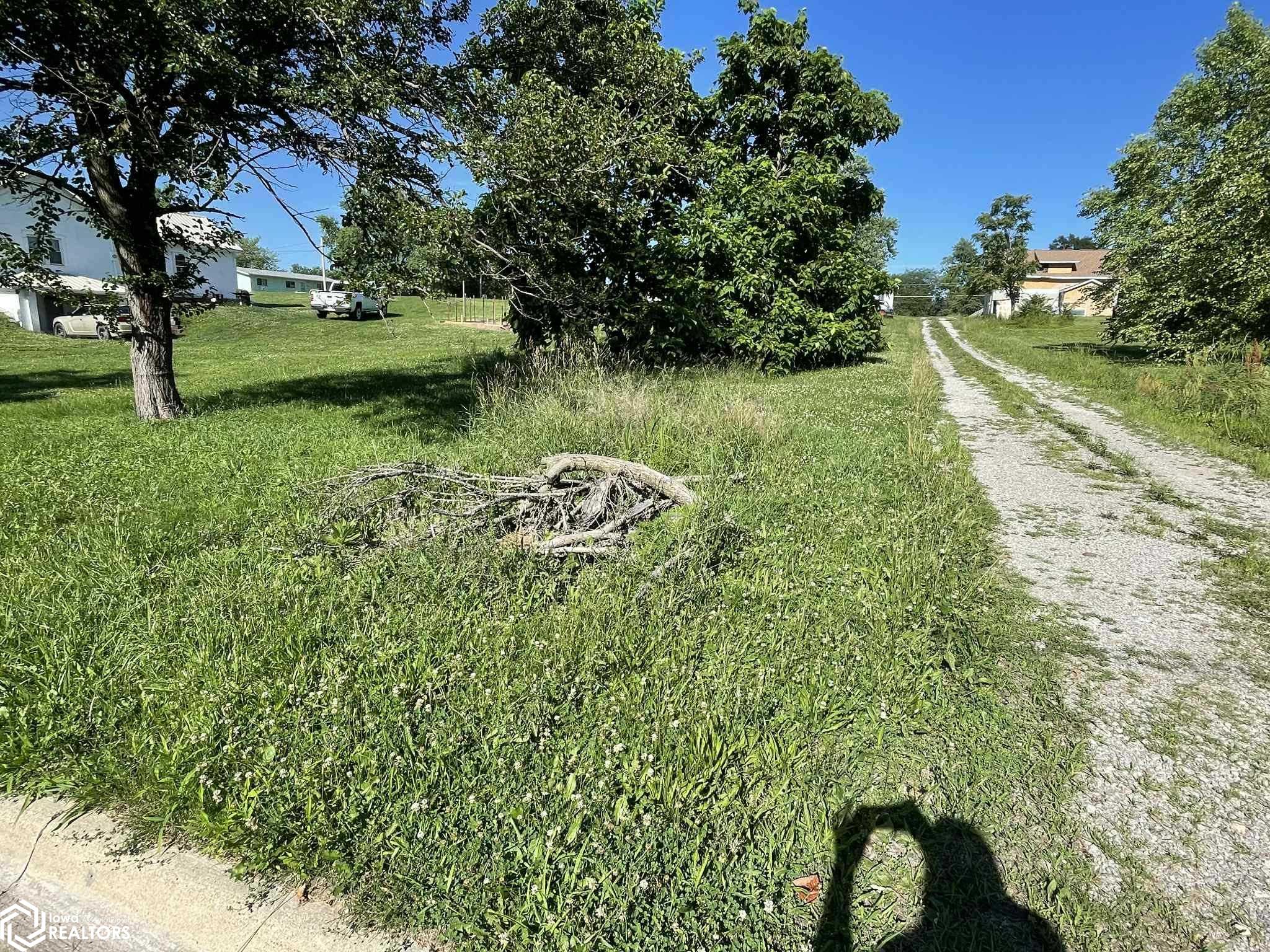 536 N 3rd Street, Centerville, Iowa image 9