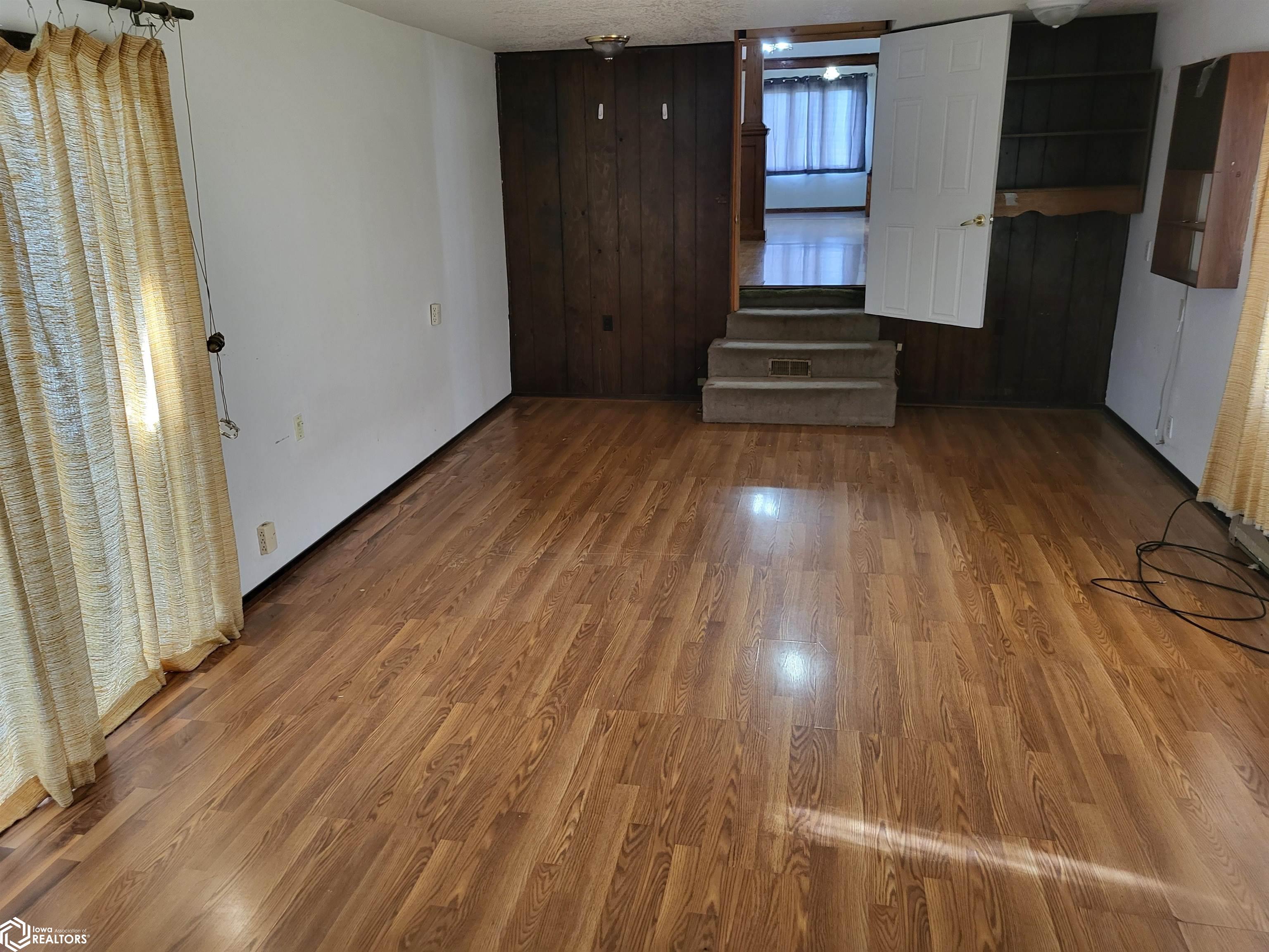 1208 W State Street, Marshalltown, Iowa image 12