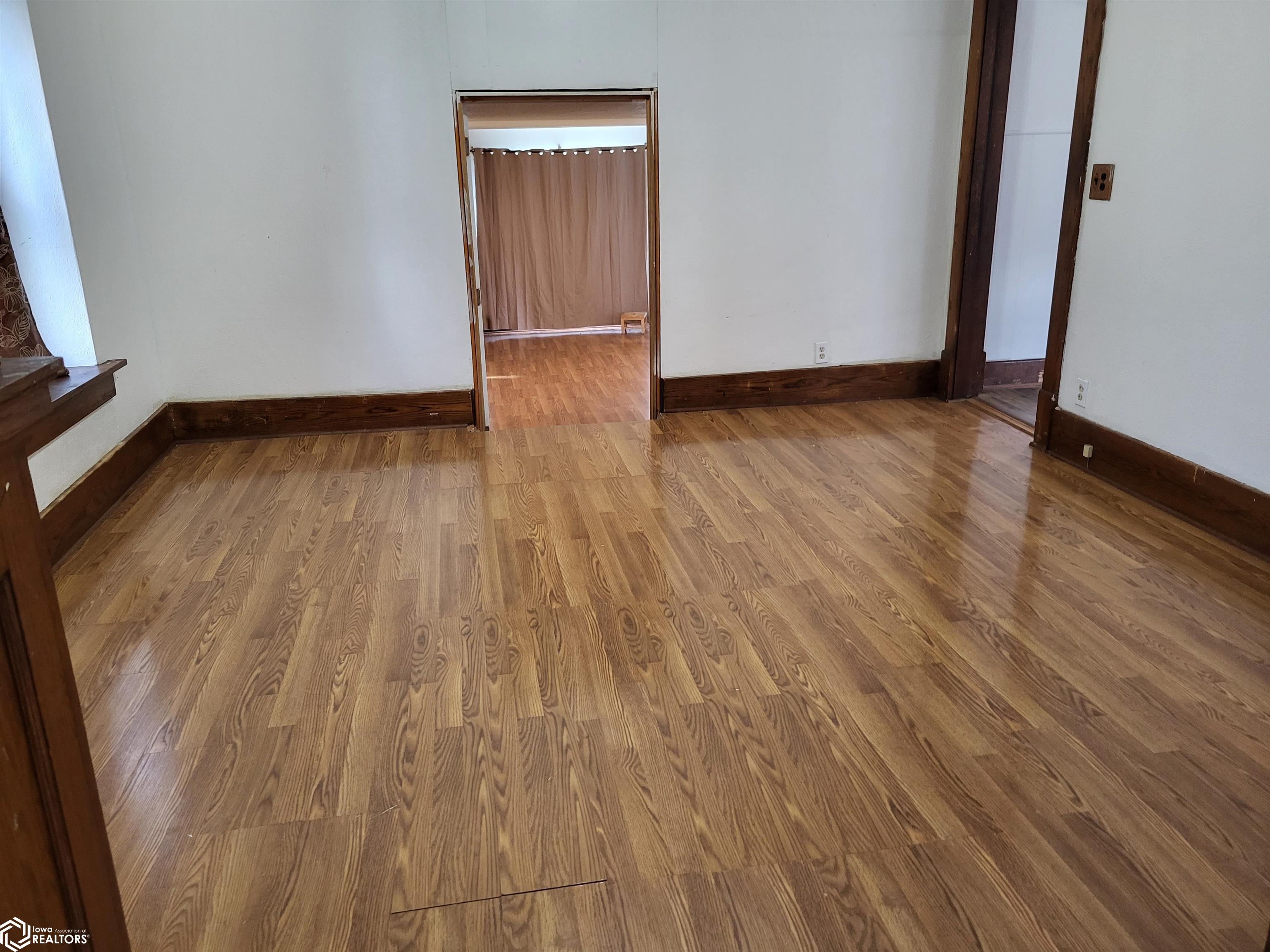 1208 W State Street, Marshalltown, Iowa image 9