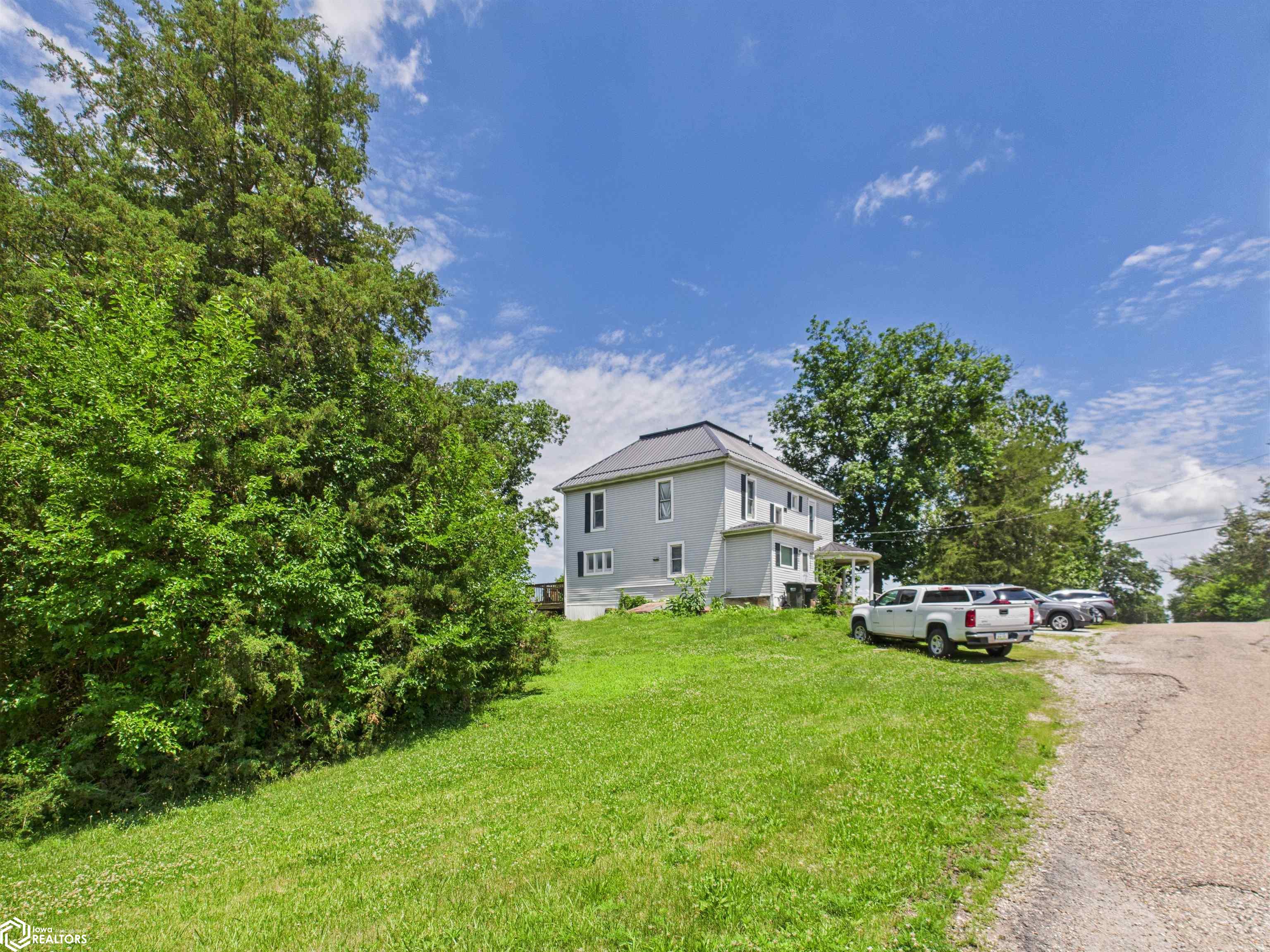 501 Spring Street, Hedrick, Iowa image 1